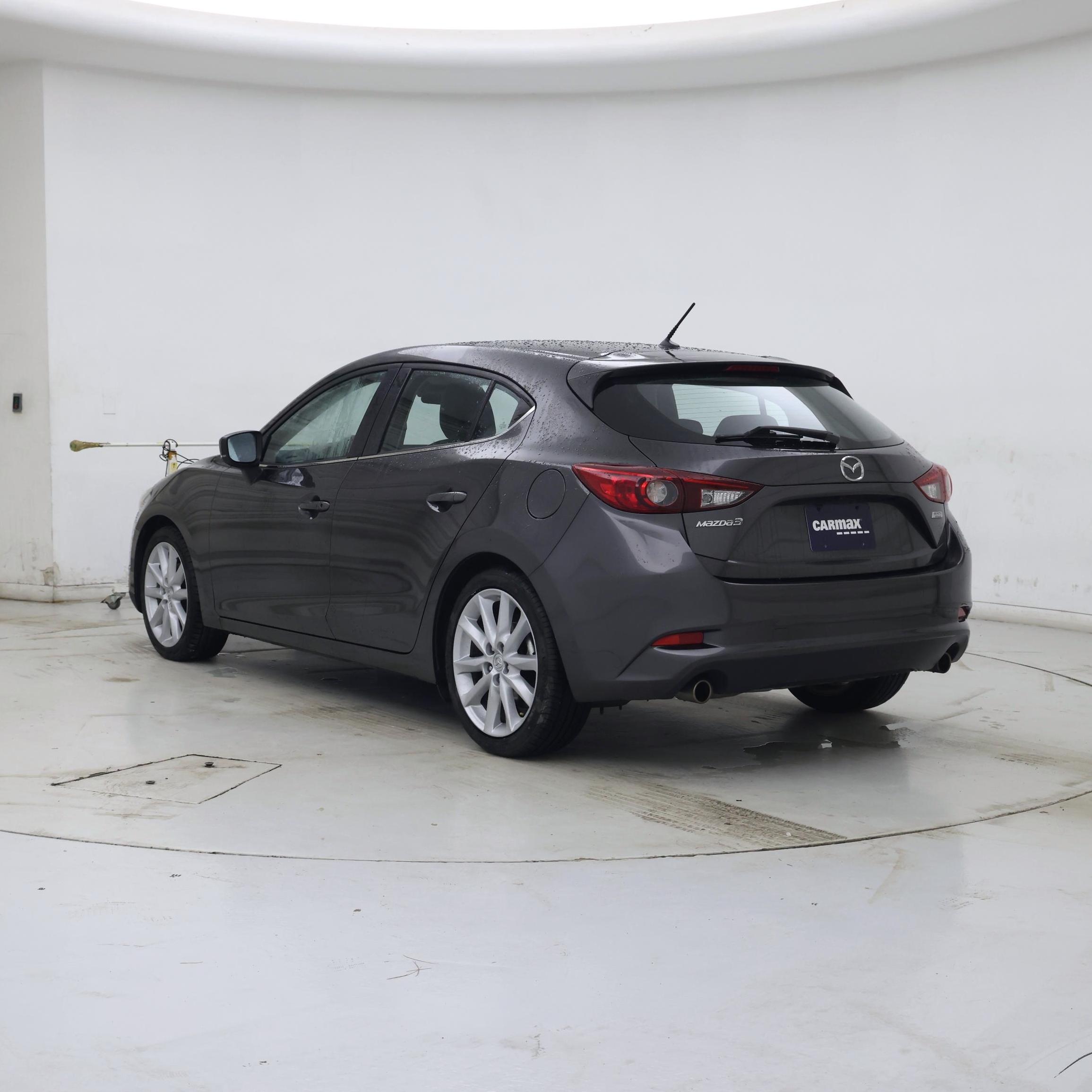 Thumbnail: 2017 Mazda Mazda3 - 2