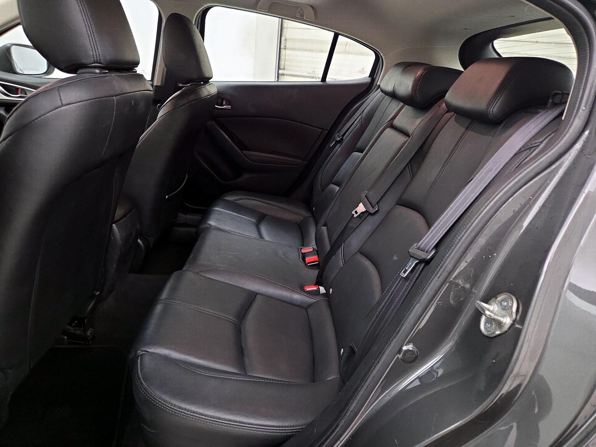 Thumbnail: 2017 Mazda Mazda3 - 20