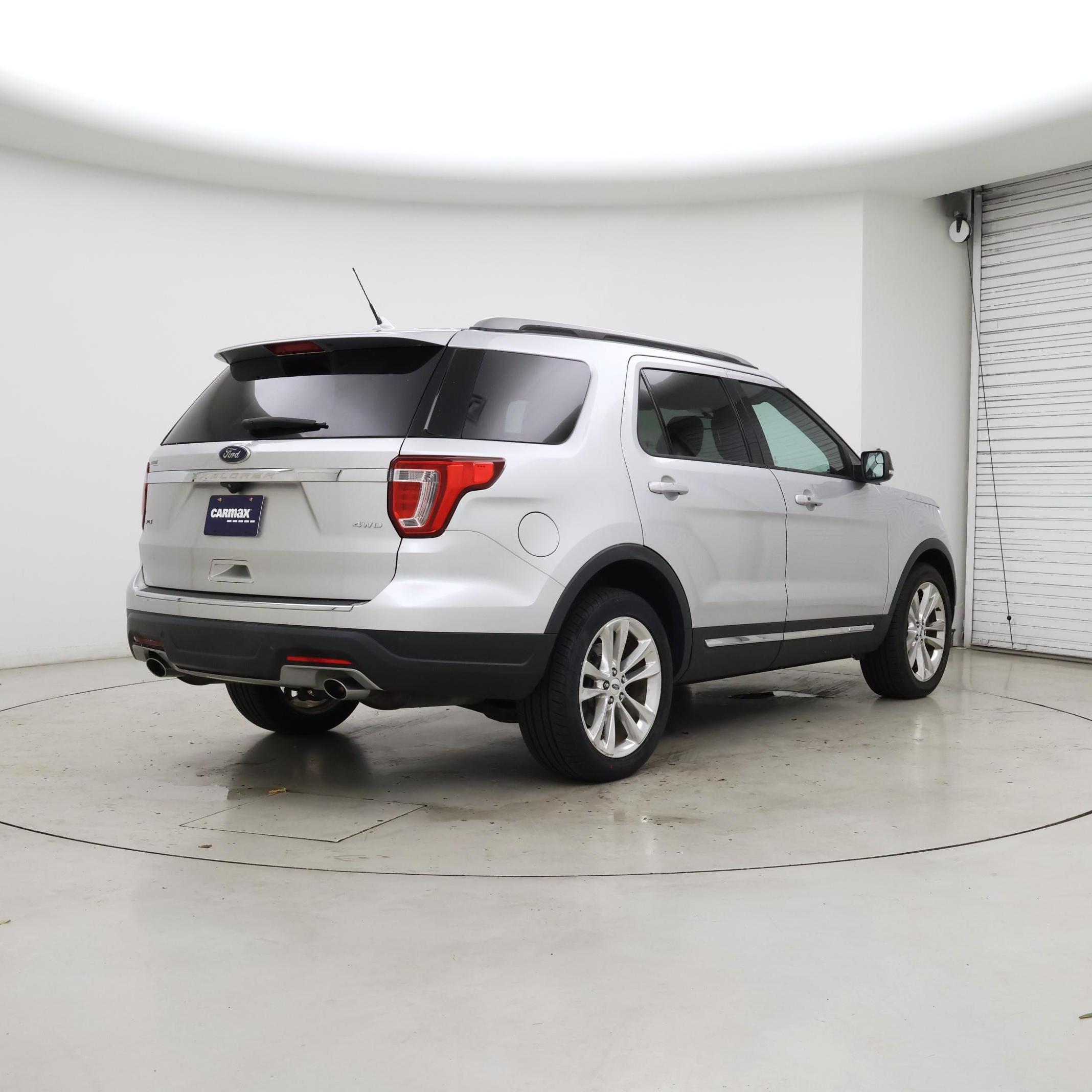 Thumbnail: 2018 Ford Explorer - 8