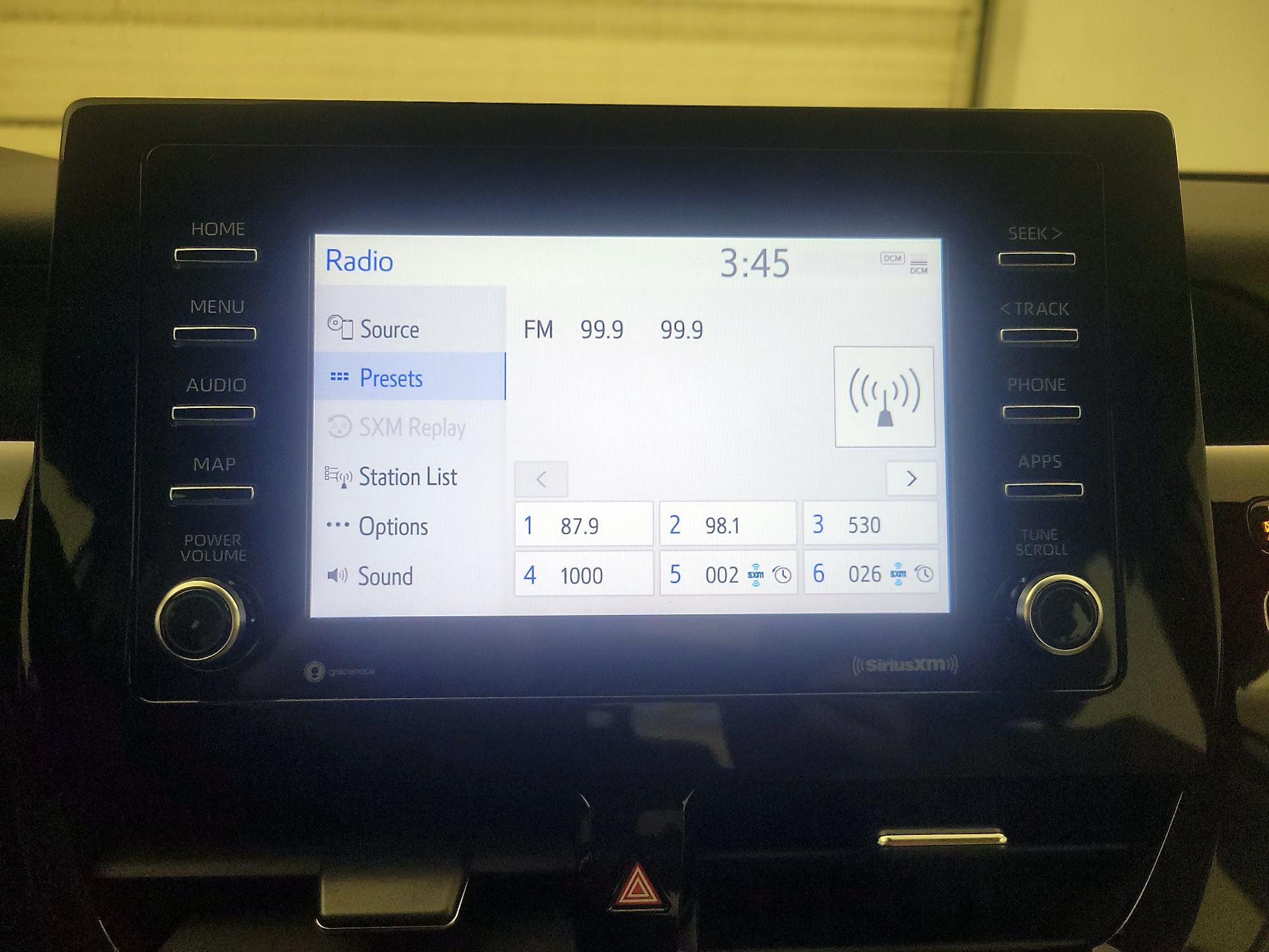 Thumbnail: 2022 Toyota Camry - 15