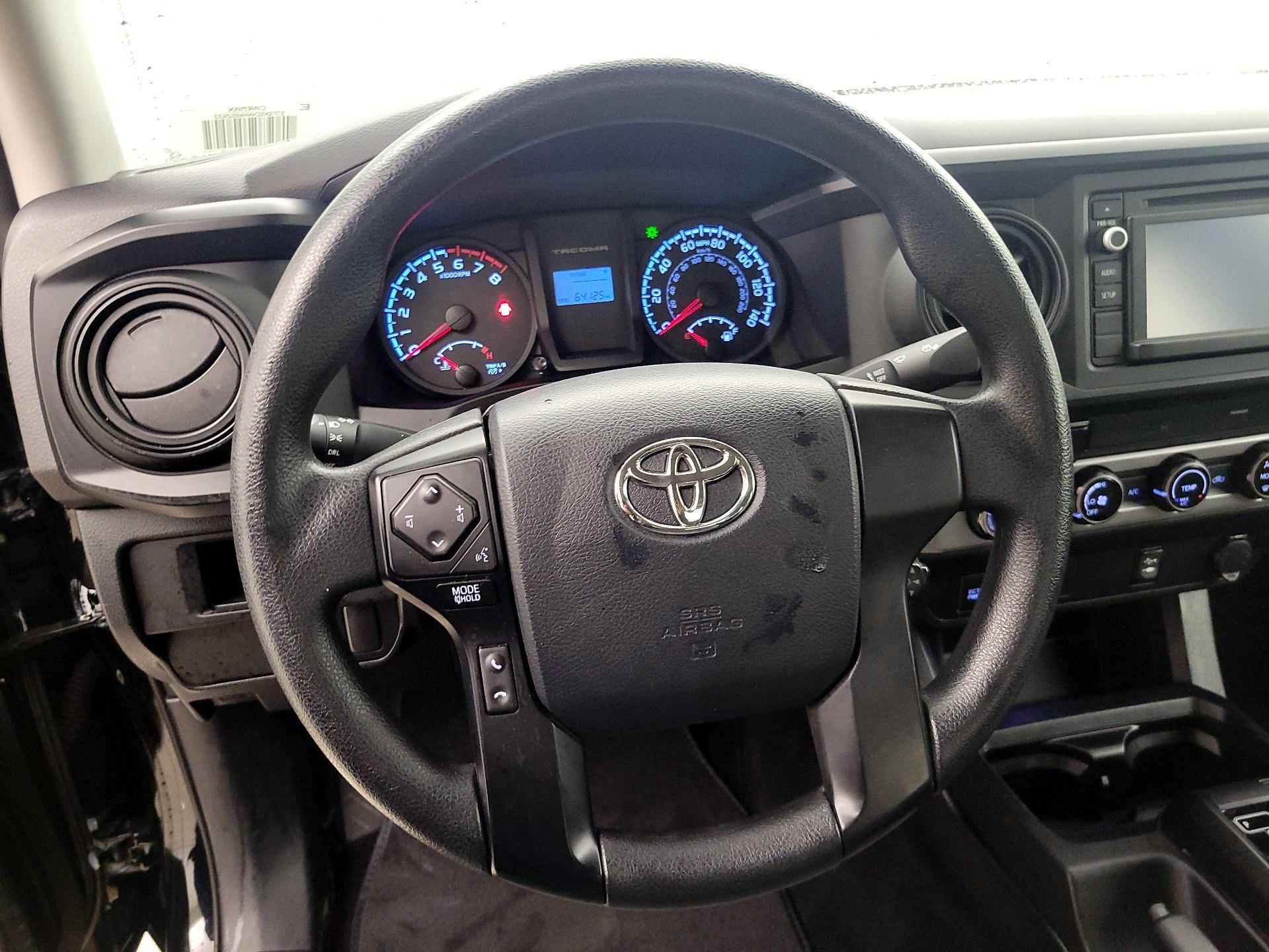 Thumbnail: 2017 Toyota Tacoma - 10