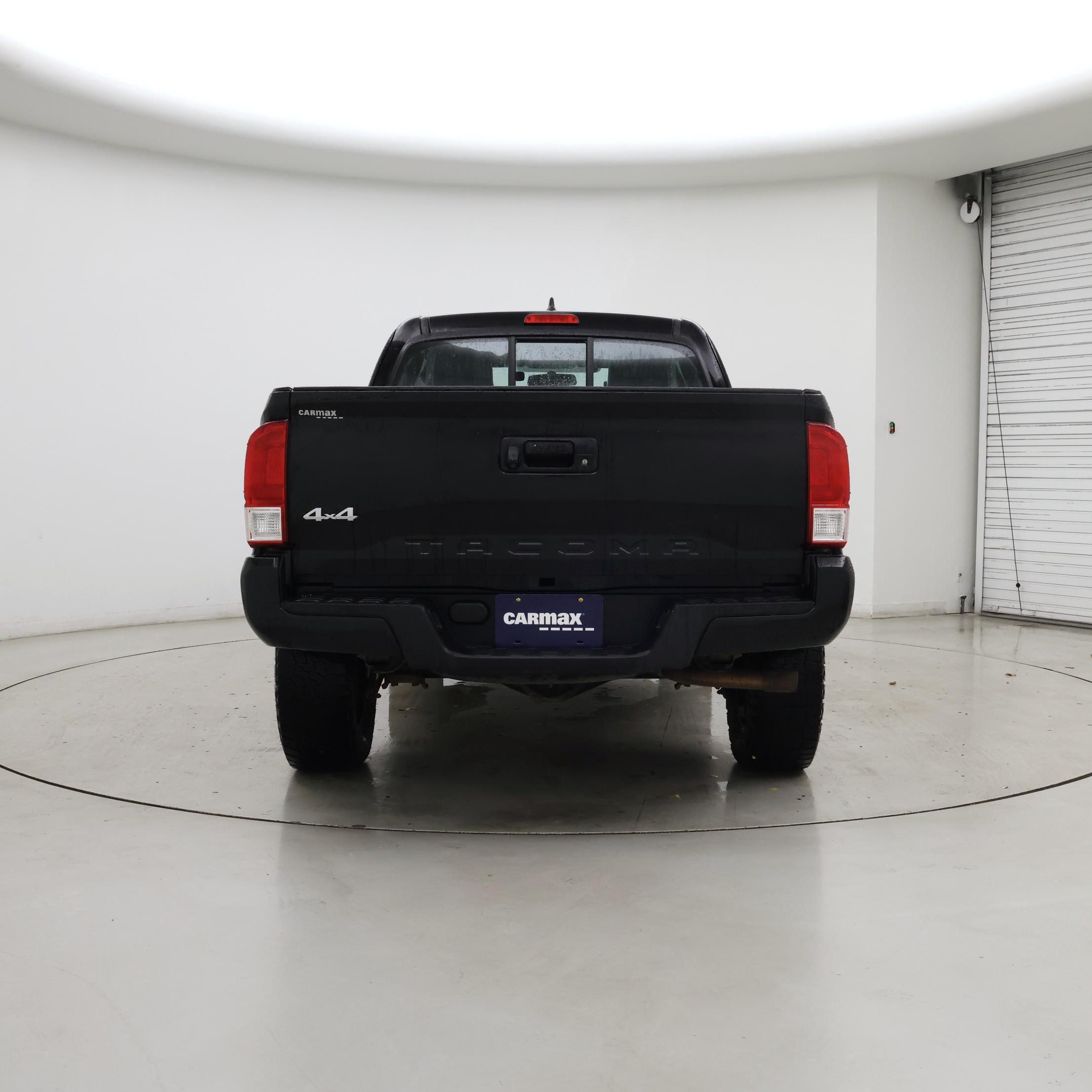 Thumbnail: 2017 Toyota Tacoma - 6