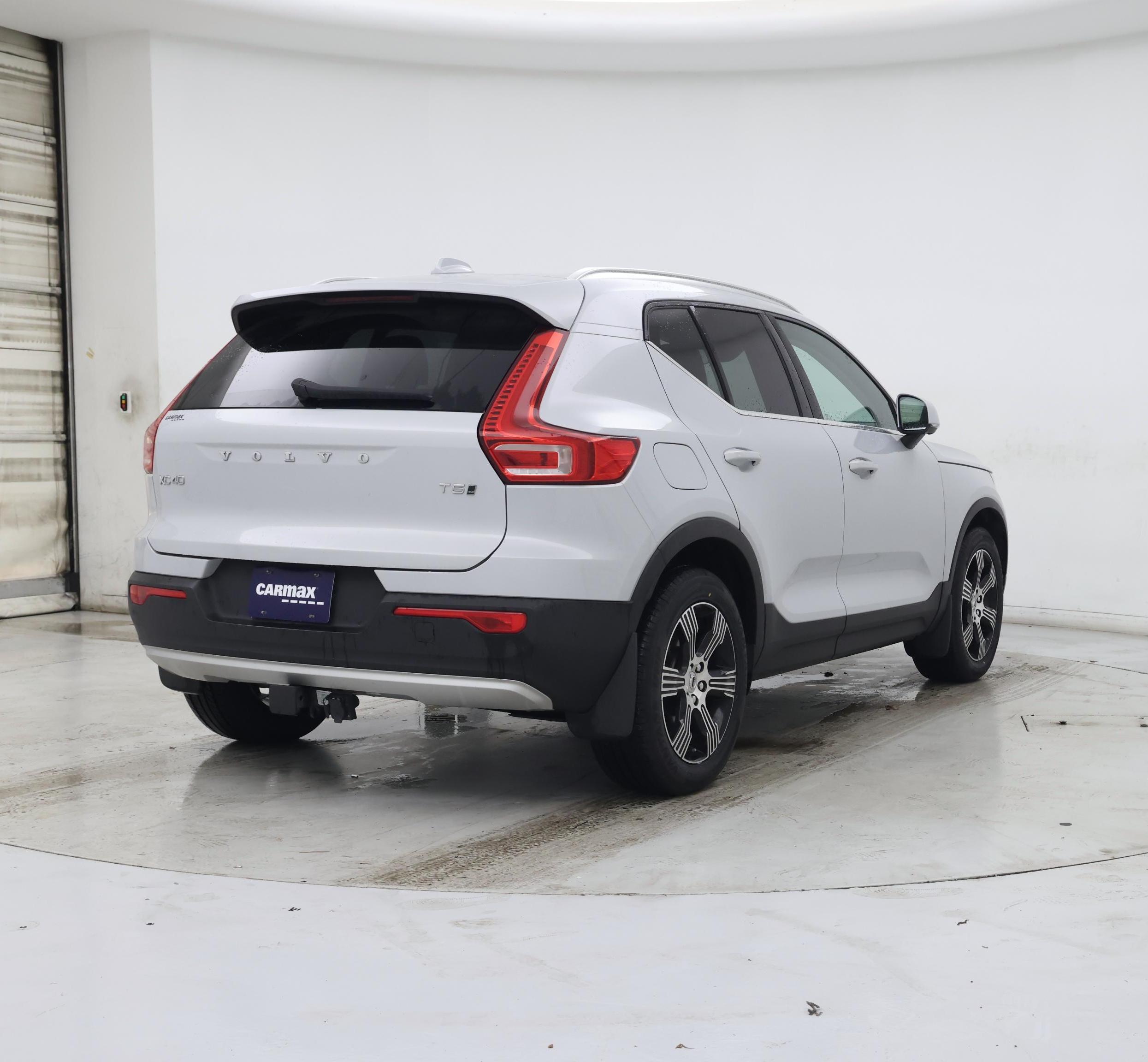 Thumbnail: 2021 Volvo XC40 - 8