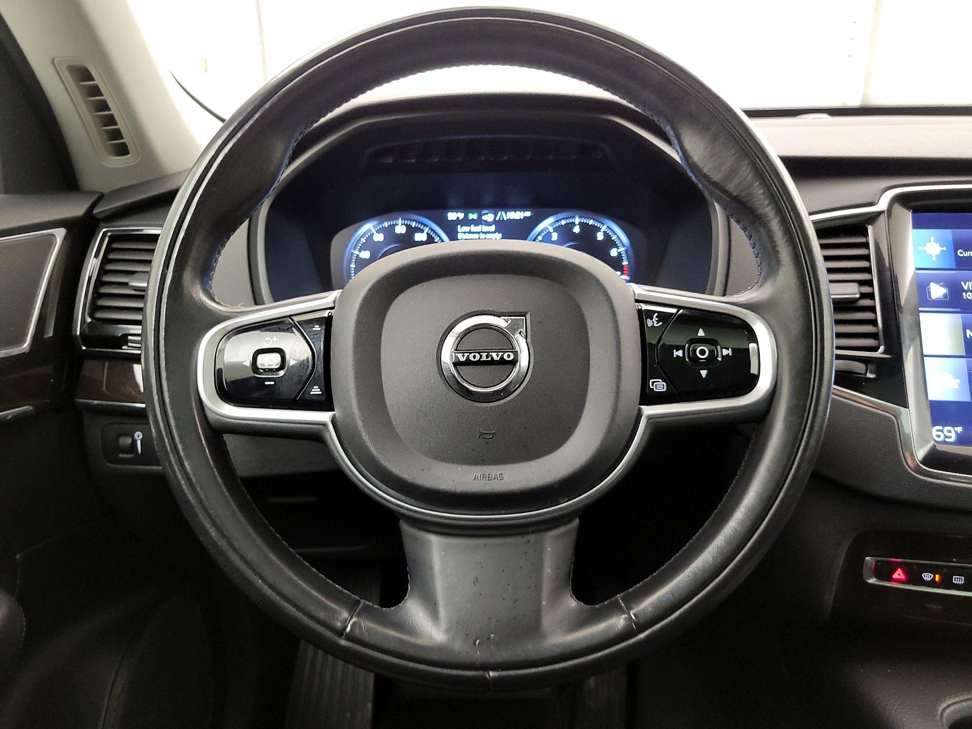 Thumbnail: 2018 Volvo XC90 - 10