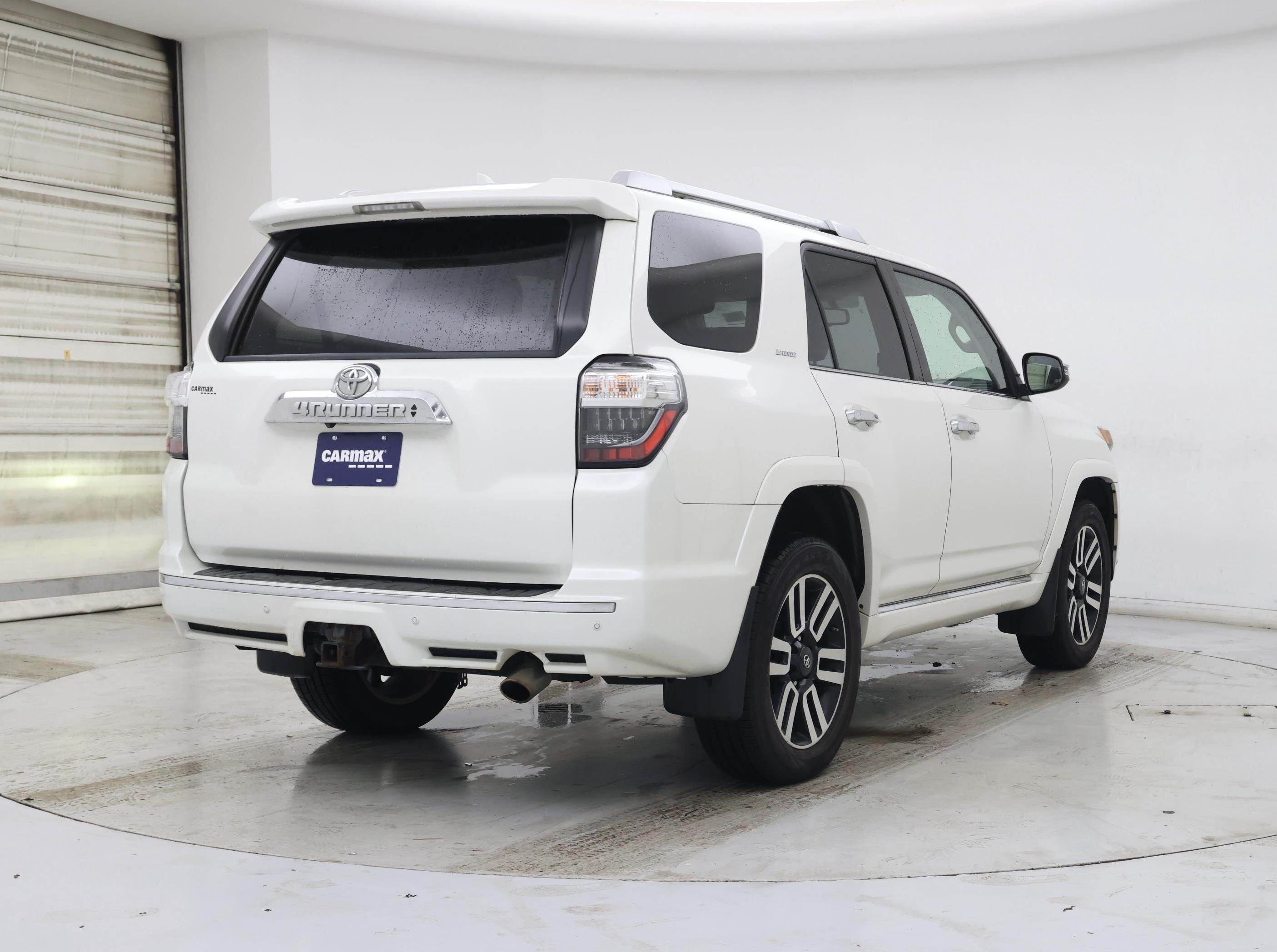 Thumbnail: 2017 Toyota 4Runner - 8