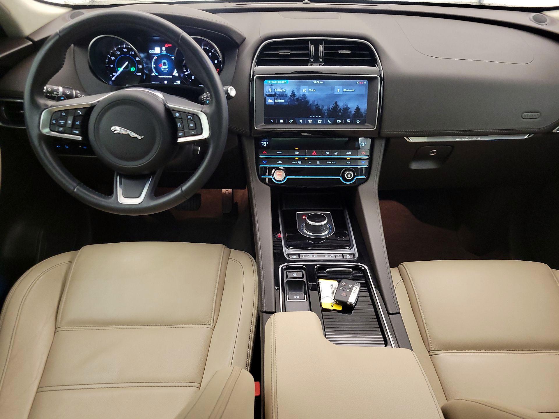 Thumbnail: 2020 Jaguar F-Pace - 9