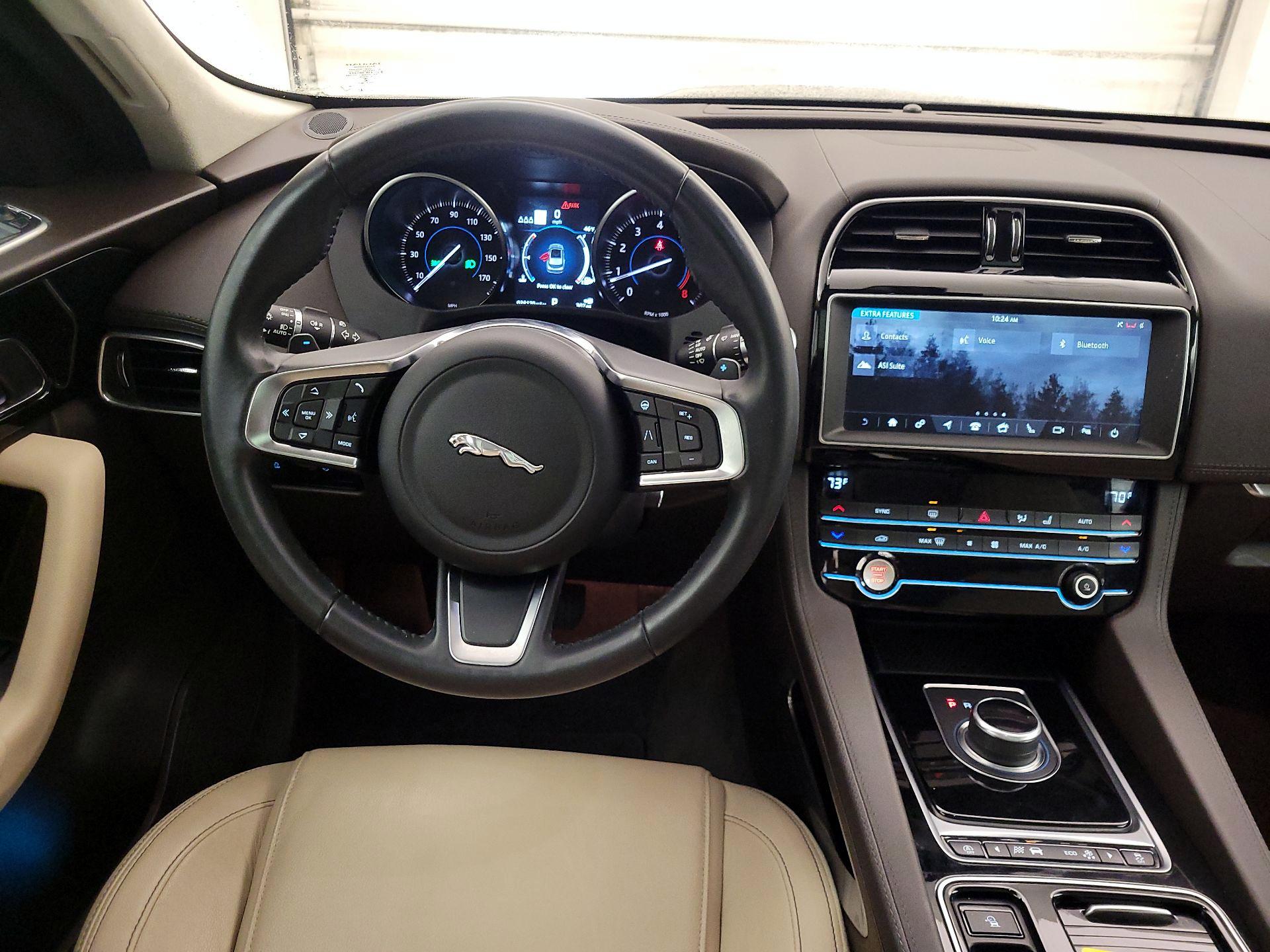 Thumbnail: 2020 Jaguar F-Pace - 10