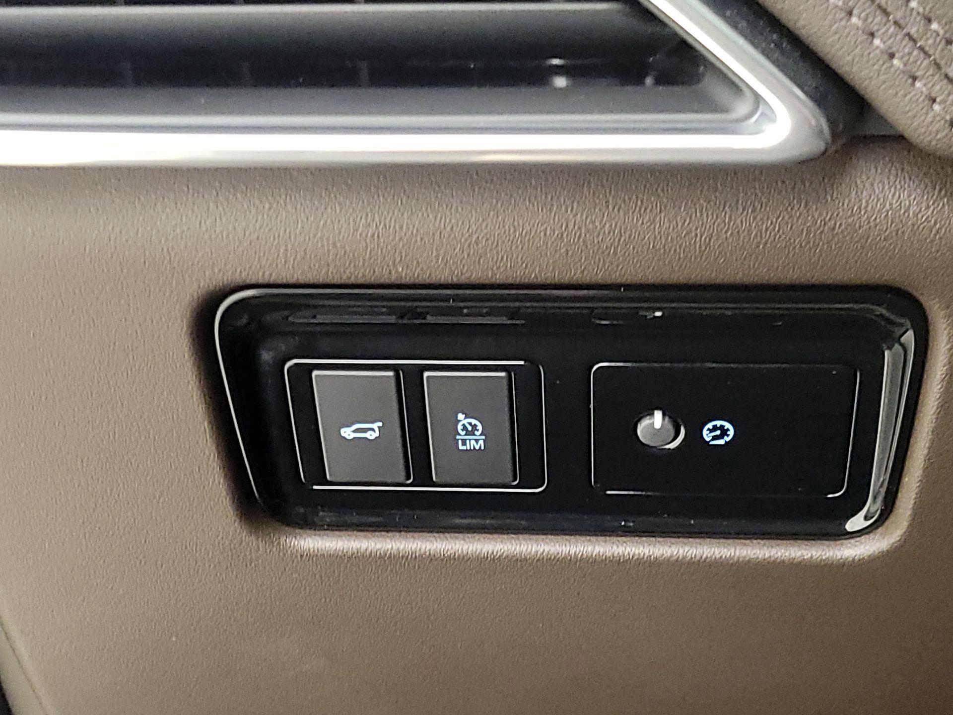 Thumbnail: 2020 Jaguar F-Pace - 13