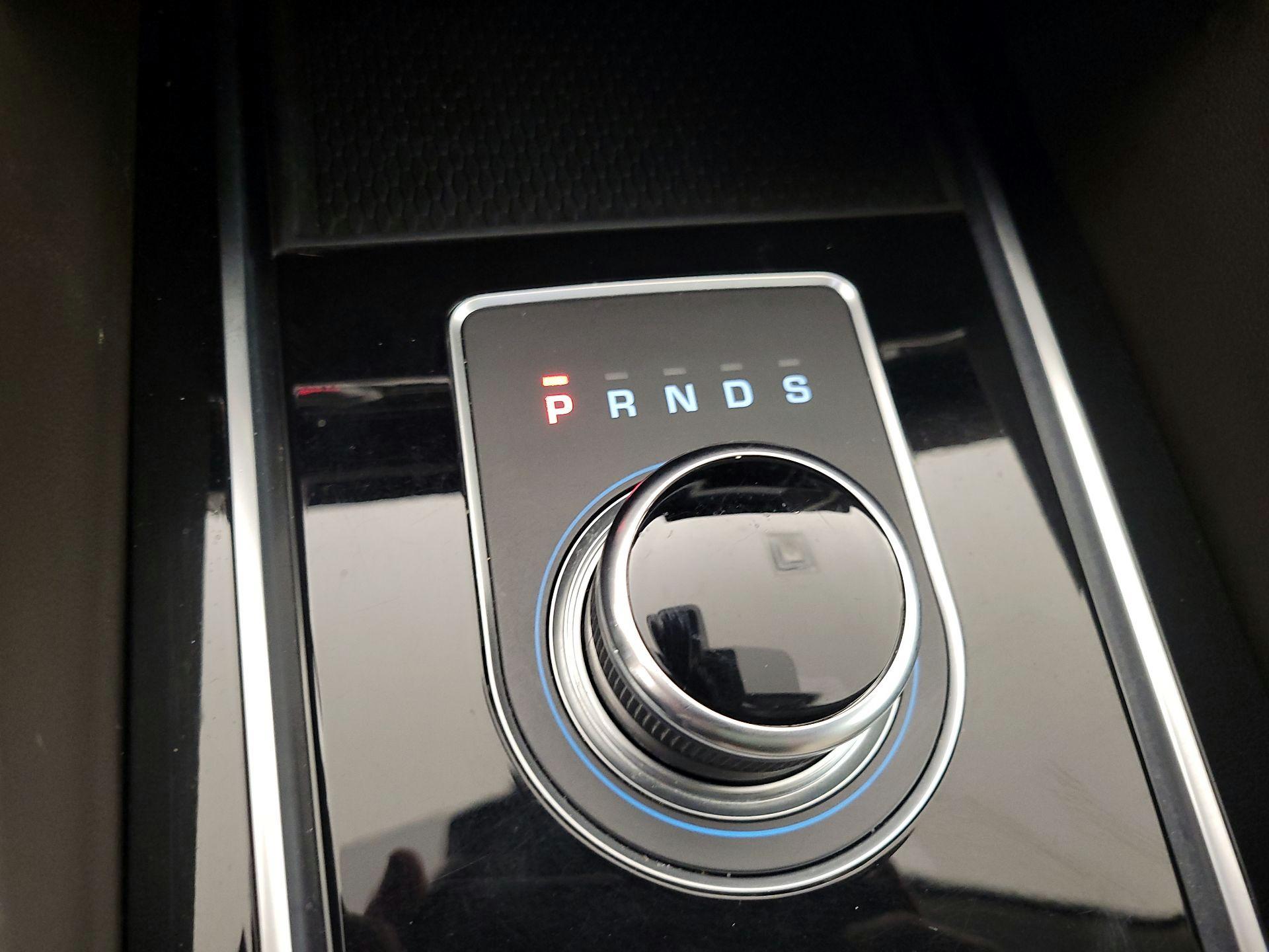 Thumbnail: 2020 Jaguar F-Pace - 17