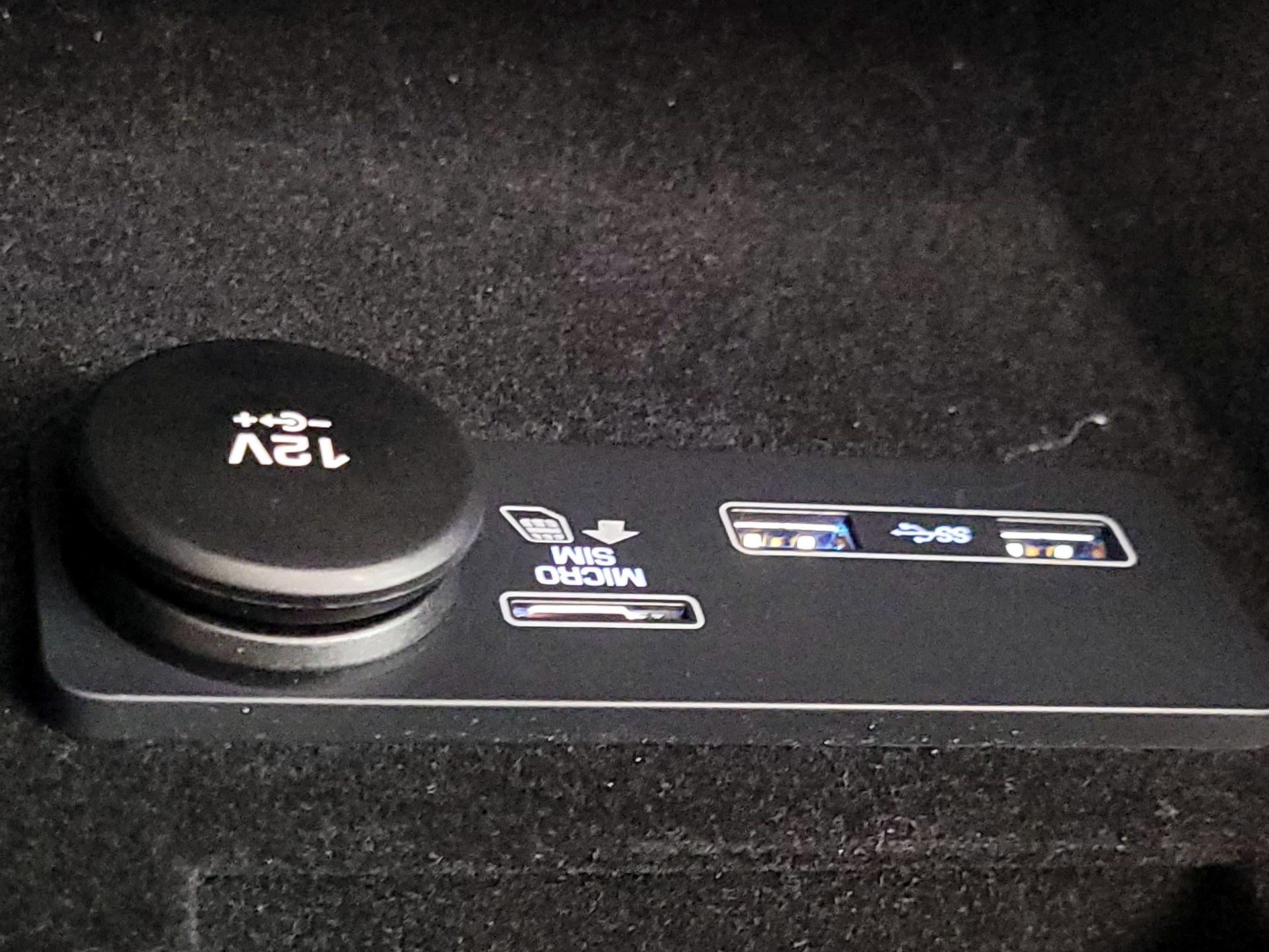 Thumbnail: 2020 Jaguar F-Pace - 18