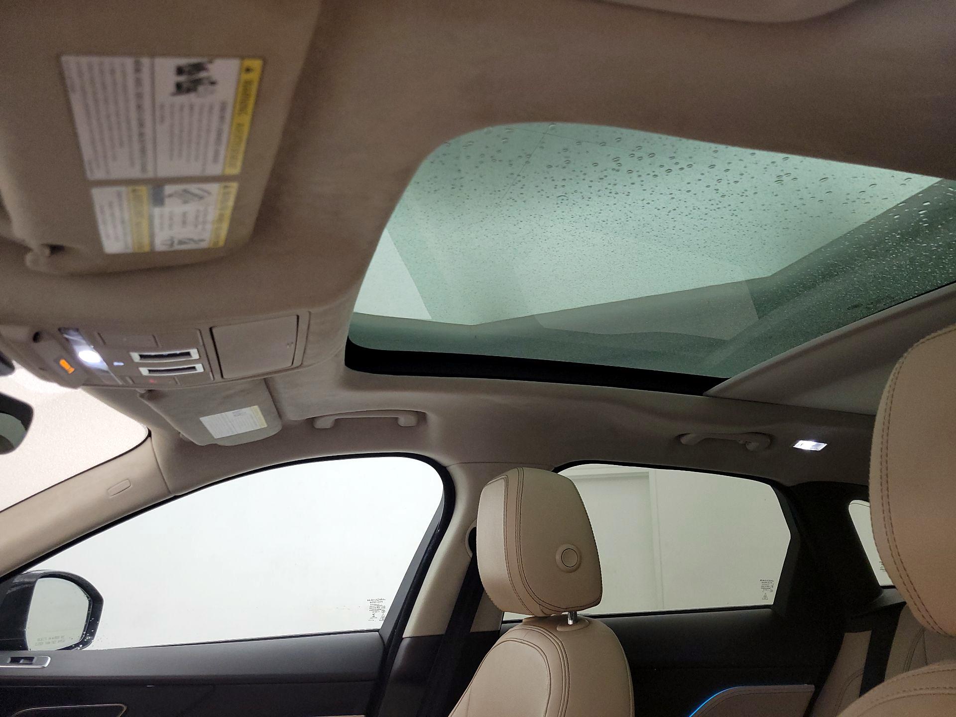 Thumbnail: 2020 Jaguar F-Pace - 19