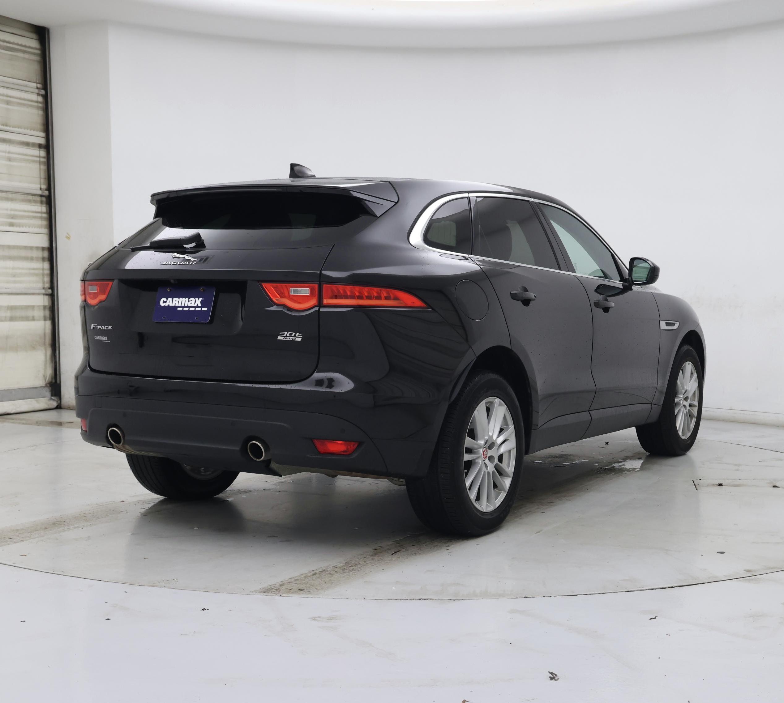 Thumbnail: 2020 Jaguar F-Pace - 8
