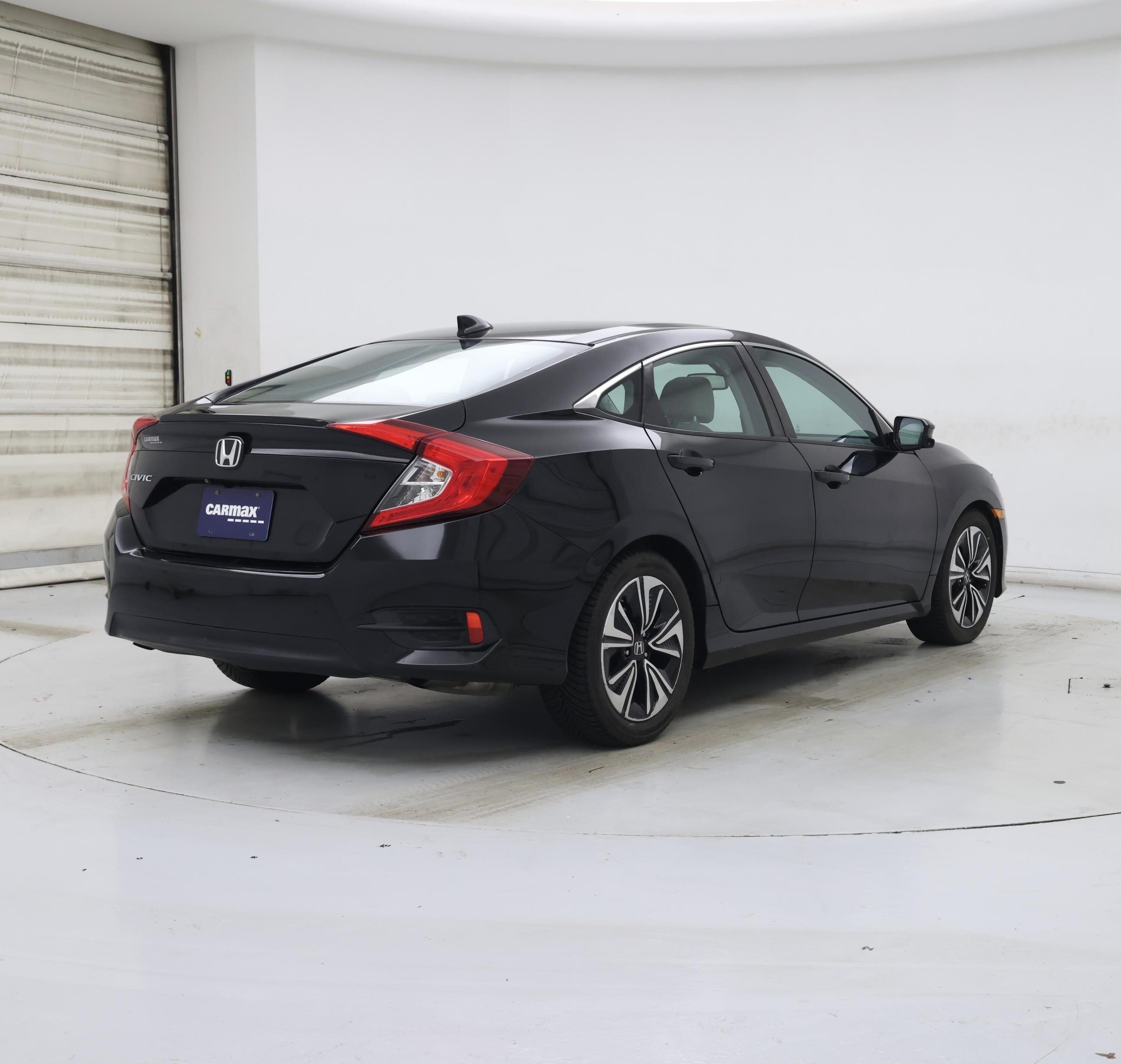Thumbnail: 2016 Honda Civic - 8