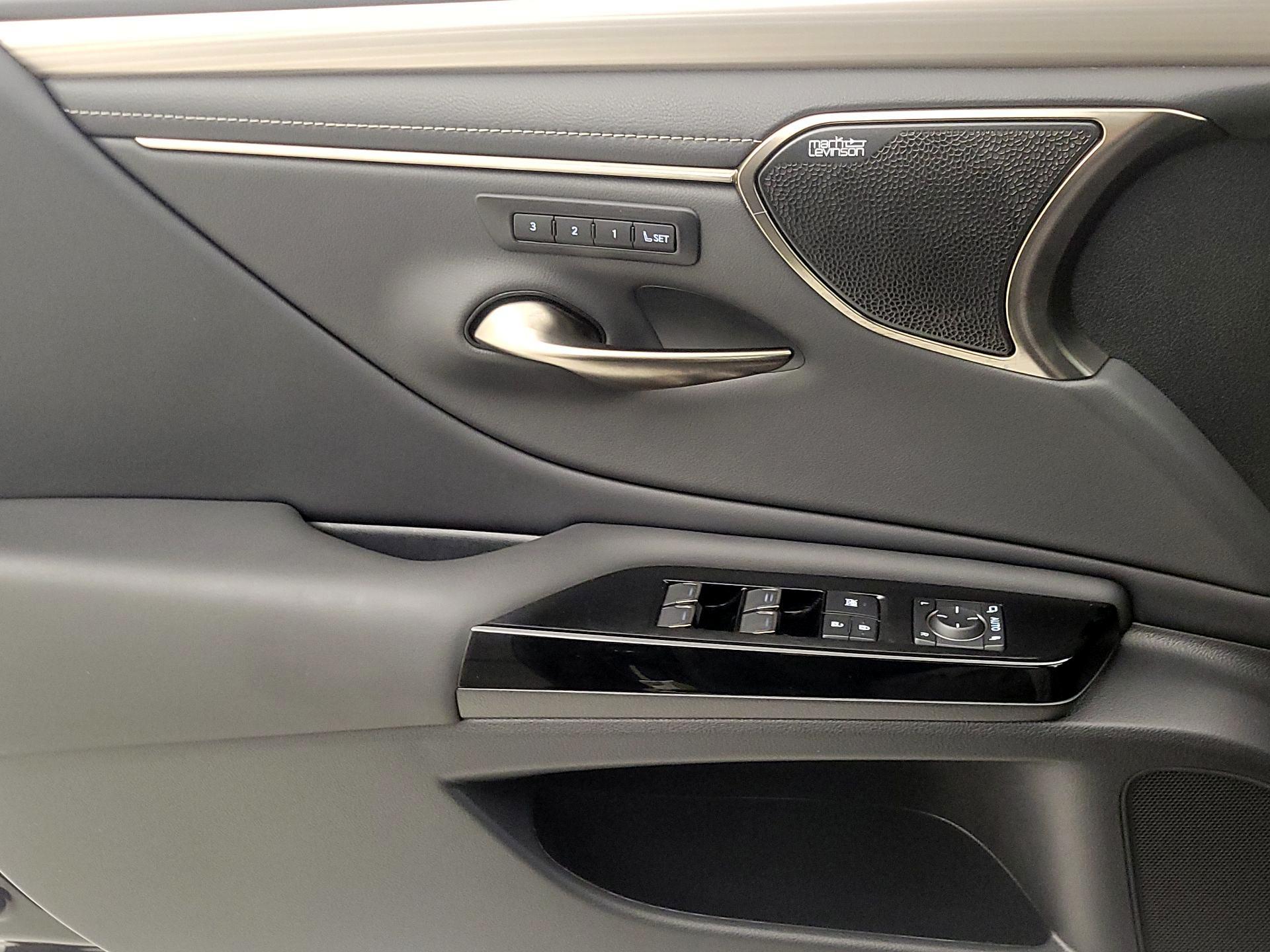 Thumbnail: 2024 Lexus ES - 12