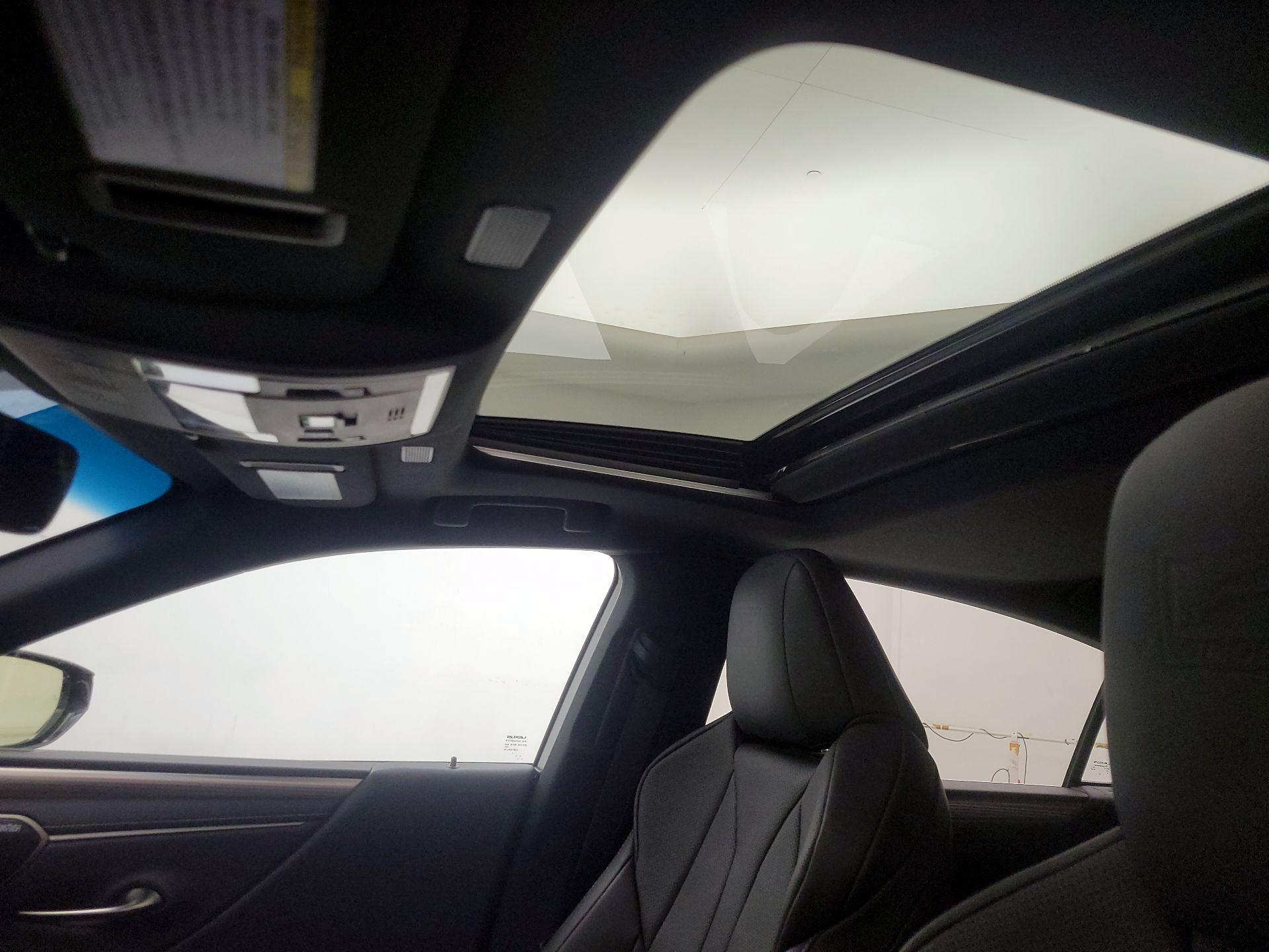 Thumbnail: 2024 Lexus ES - 19