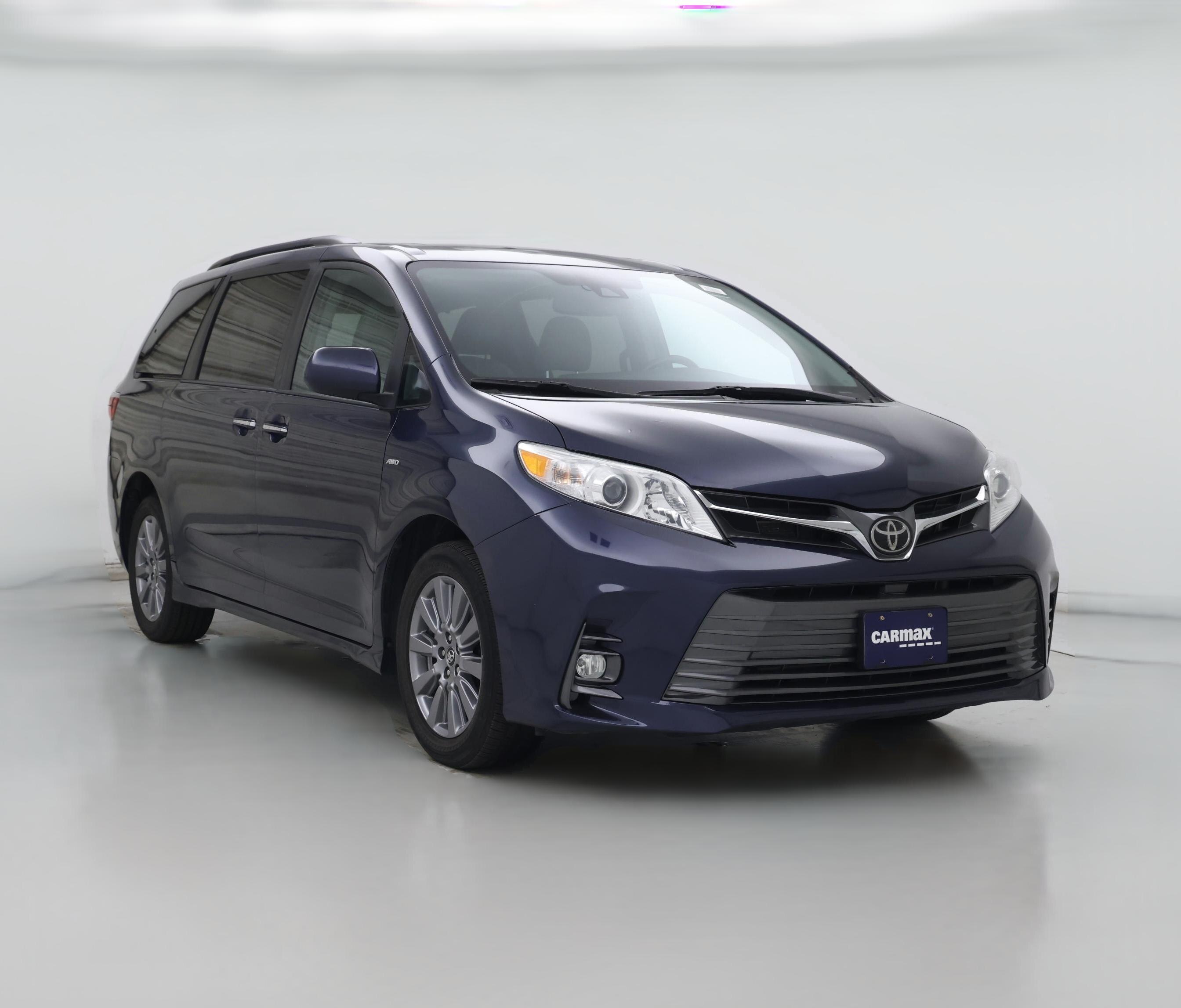 Thumbnail: 2019 Toyota Sienna - 1