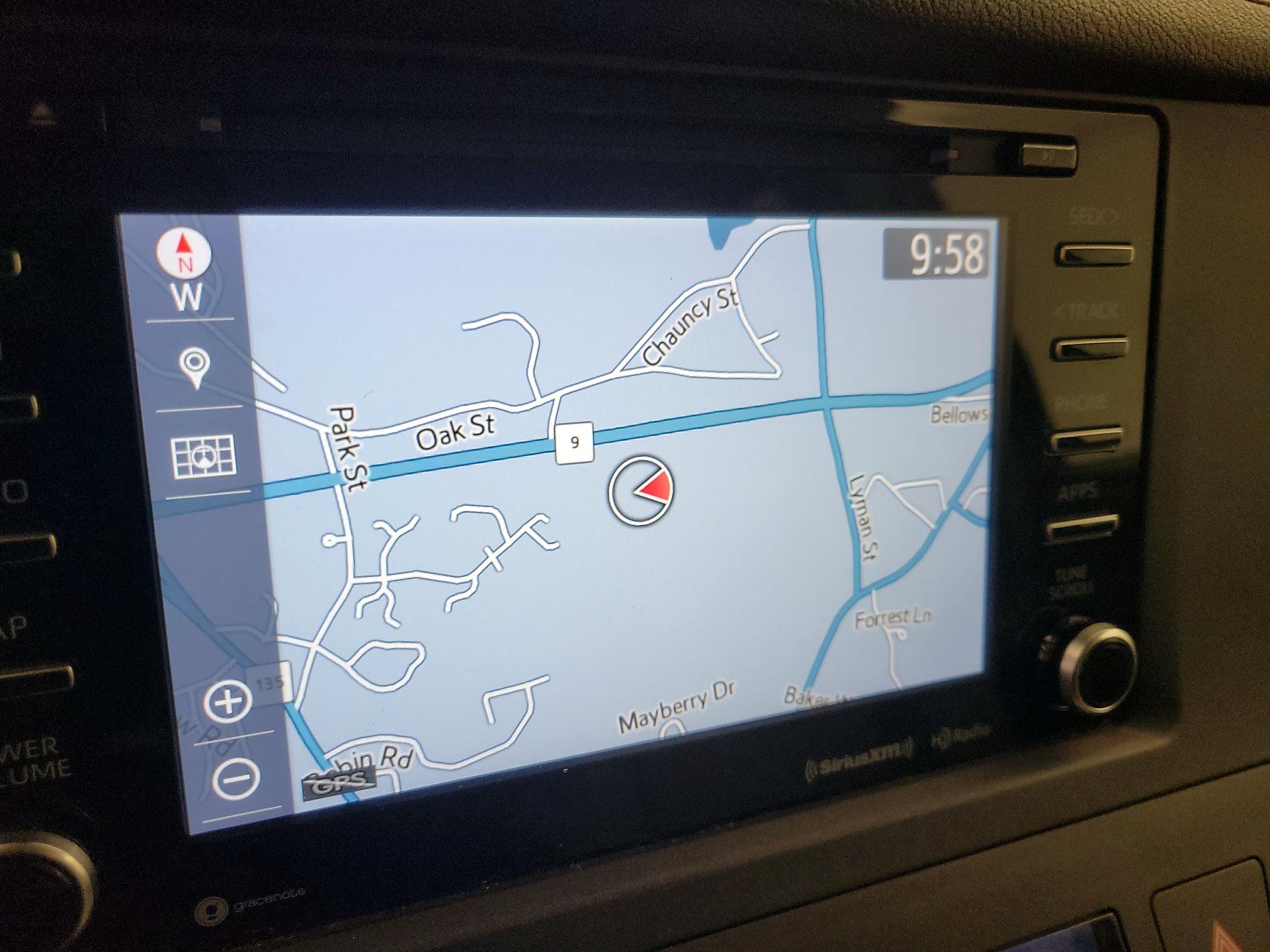 Thumbnail: 2019 Toyota Sienna - 14