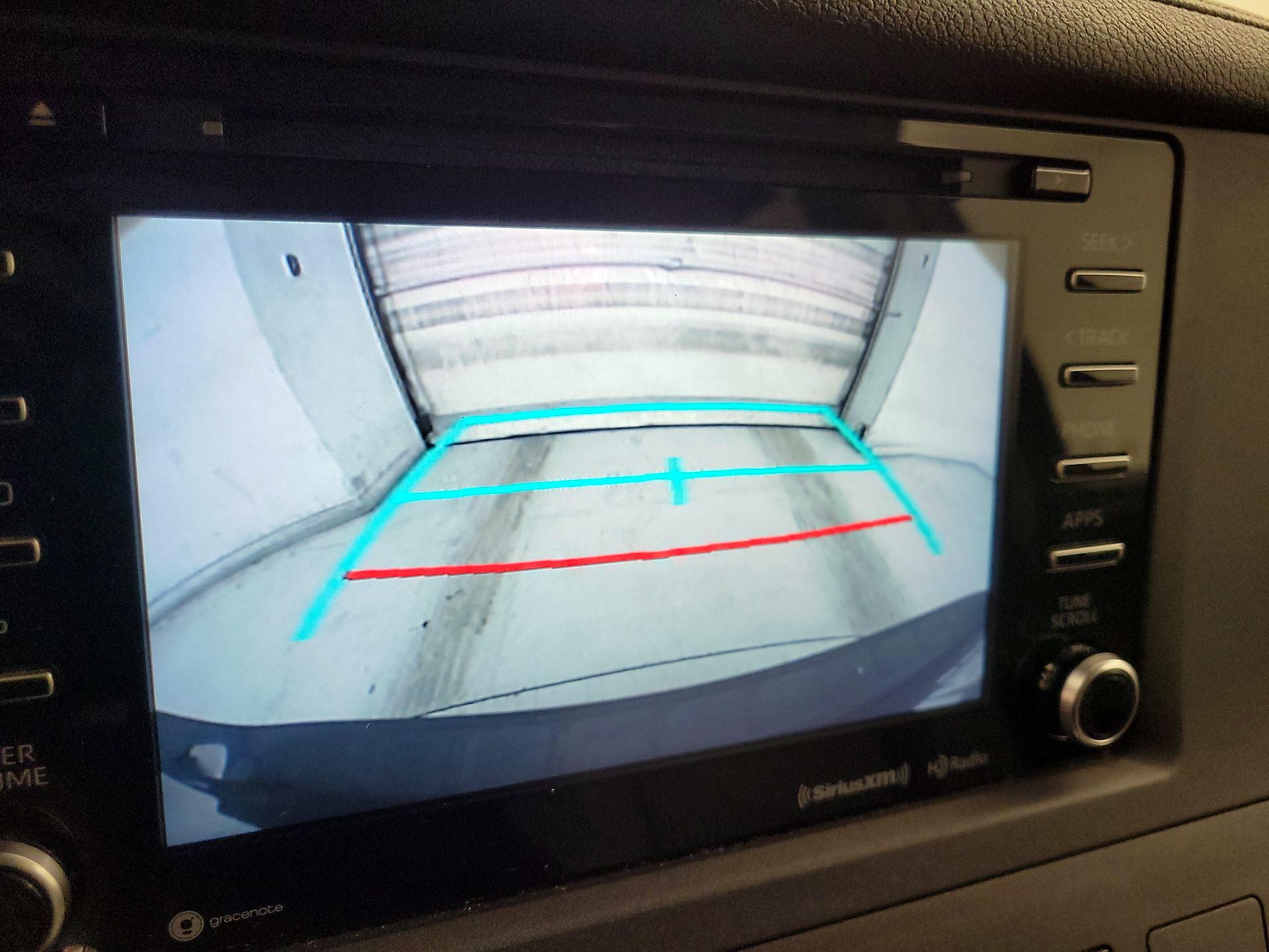 Thumbnail: 2019 Toyota Sienna - 15