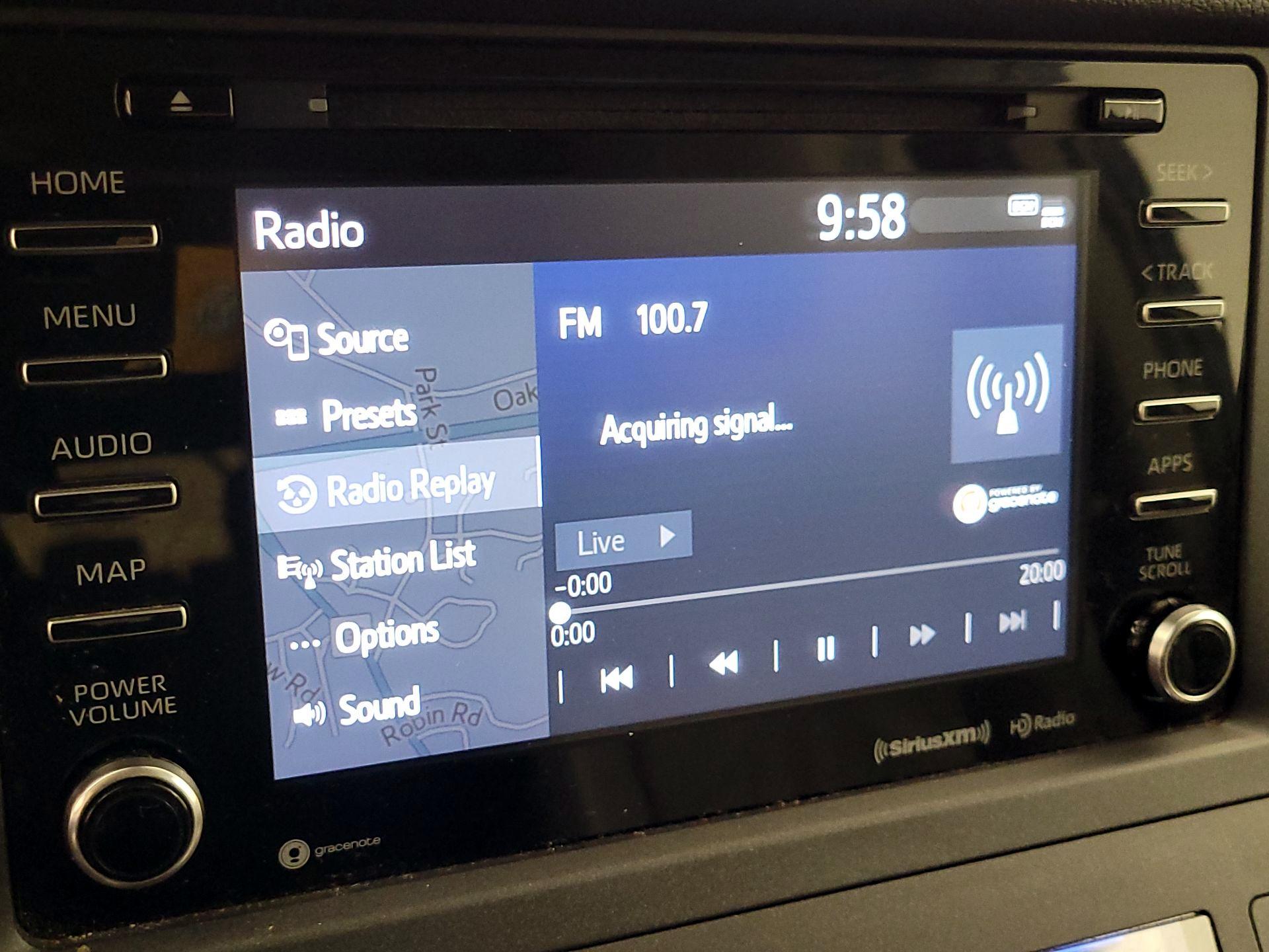 Thumbnail: 2019 Toyota Sienna - 16