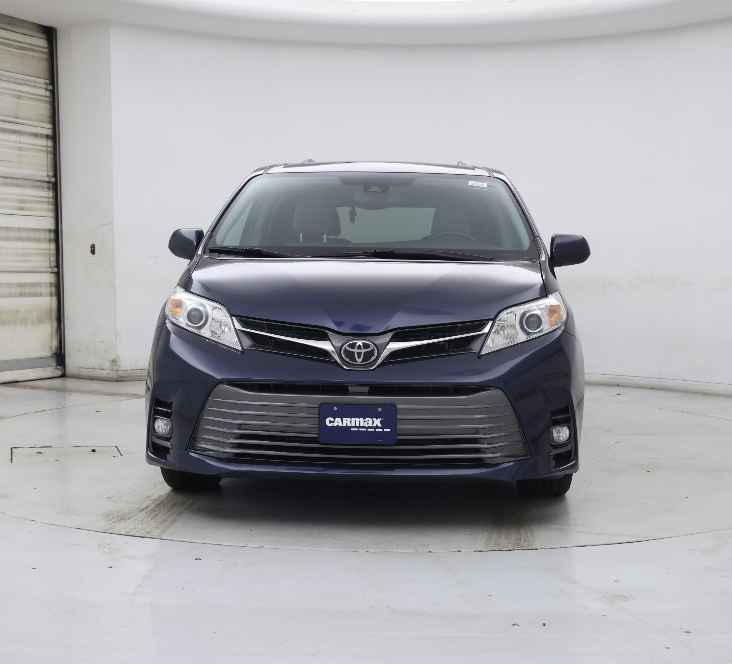 Thumbnail: 2019 Toyota Sienna - 5