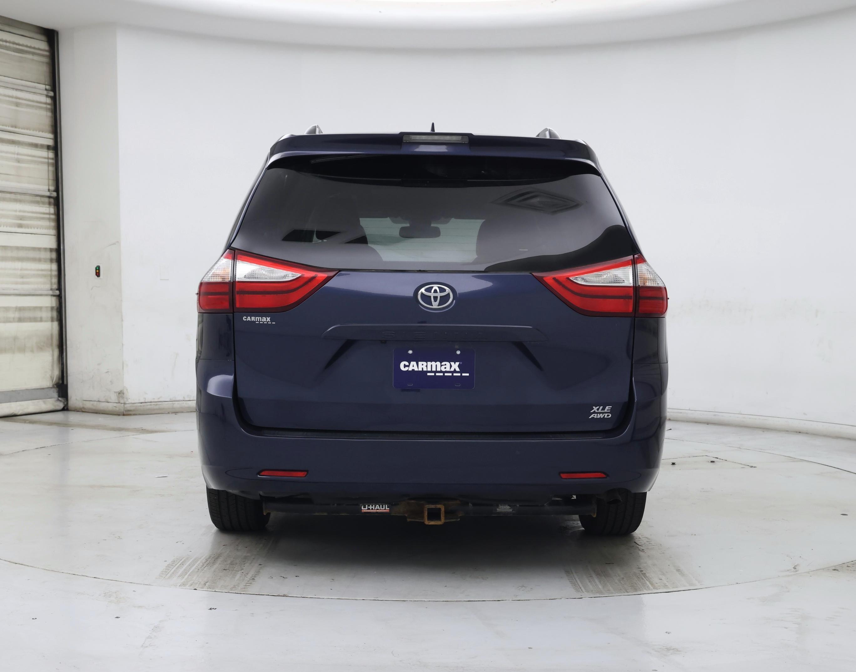 Thumbnail: 2019 Toyota Sienna - 6