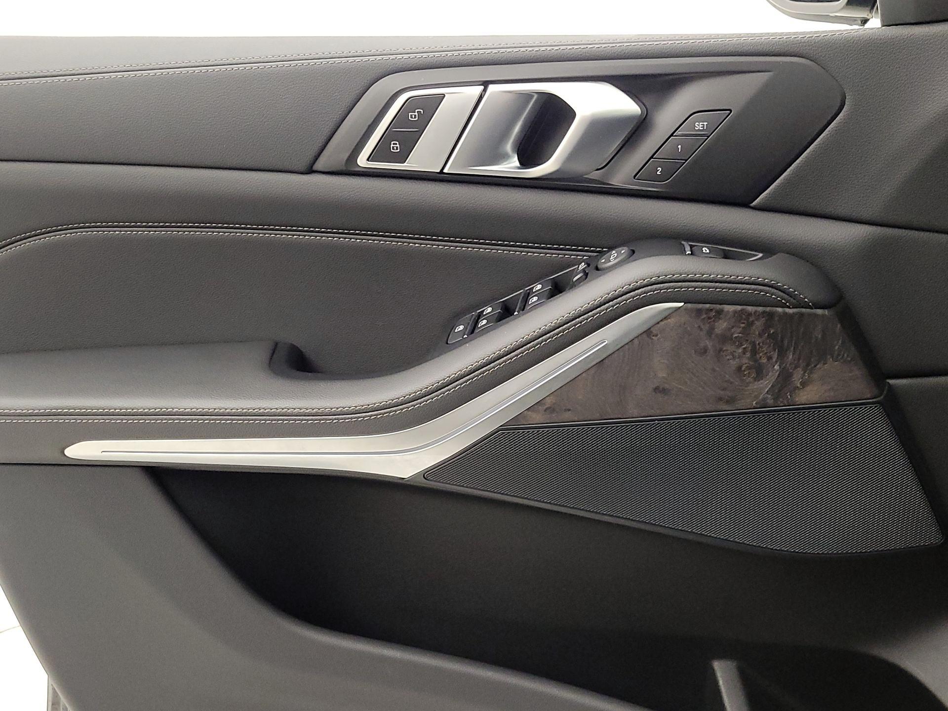 Thumbnail: 2020 BMW X5 - 12