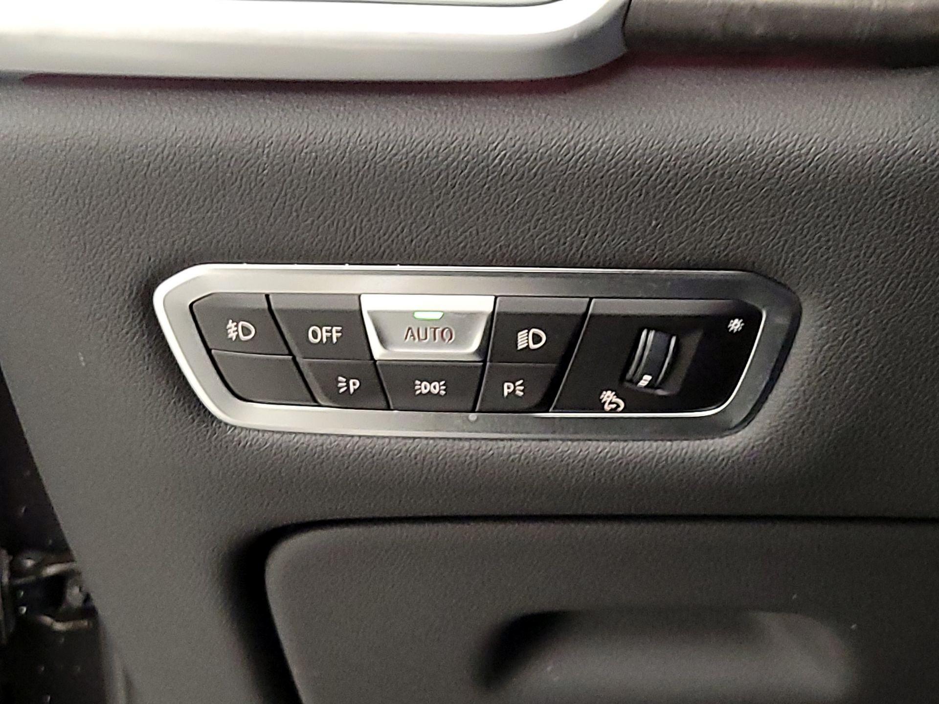 Thumbnail: 2020 BMW X5 - 13