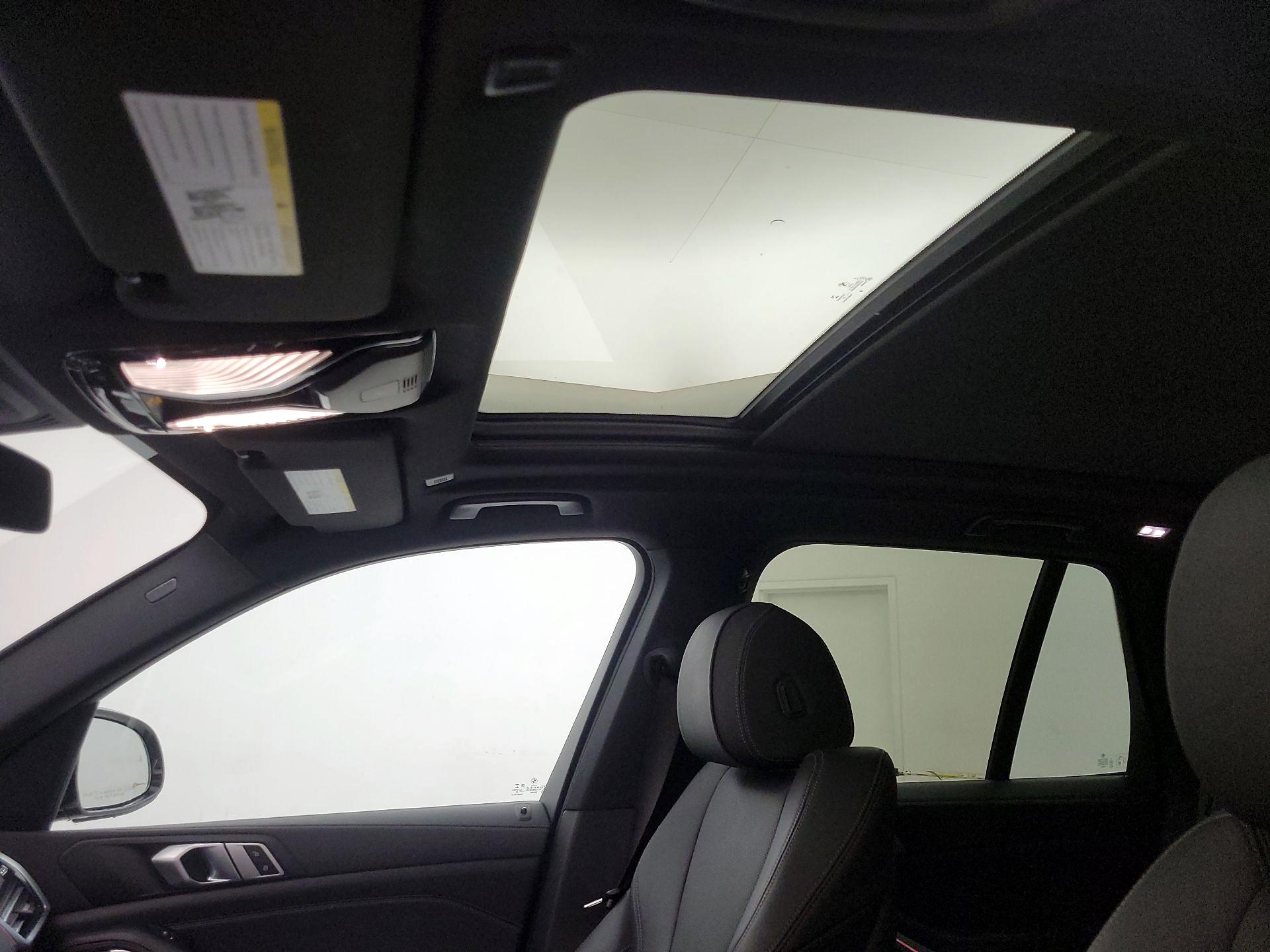 Thumbnail: 2020 BMW X5 - 18