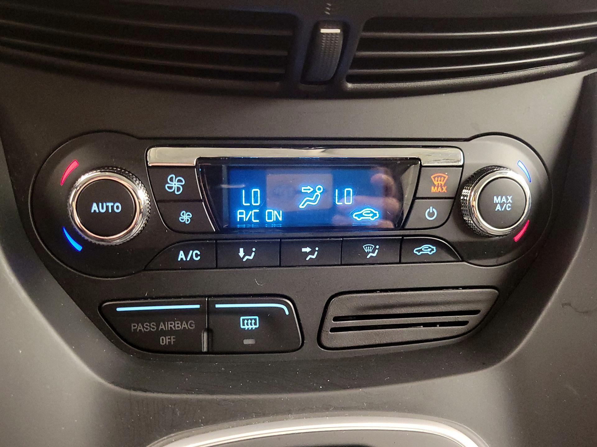 Thumbnail: 2014 Ford Escape - 16