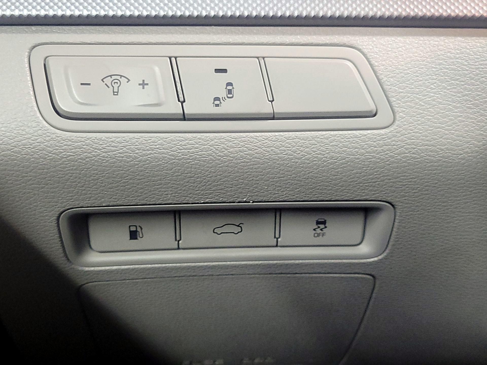 Thumbnail: 2018 Hyundai Sonata - 13