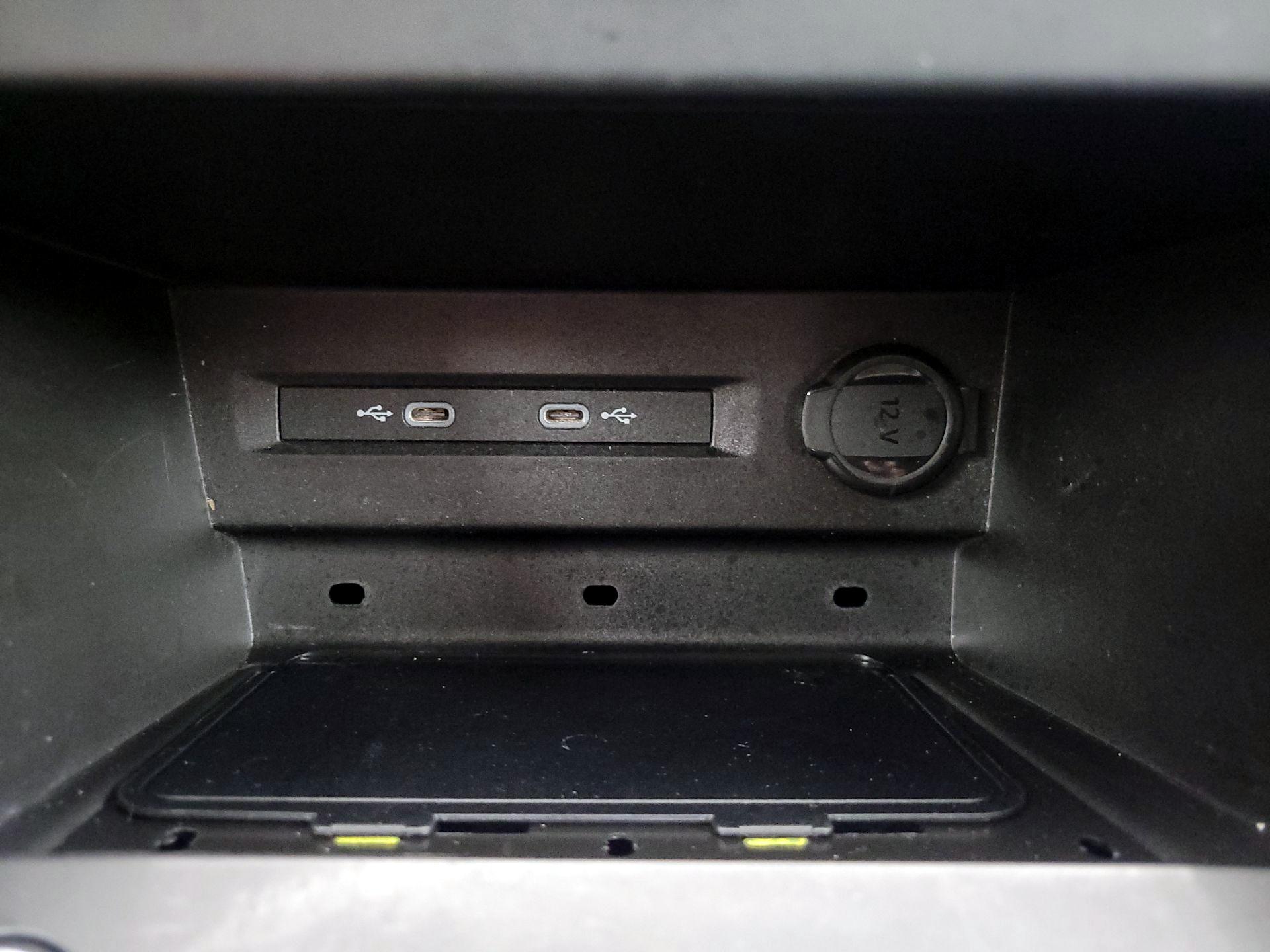 Thumbnail: 2022 Volkswagen Taos - 18