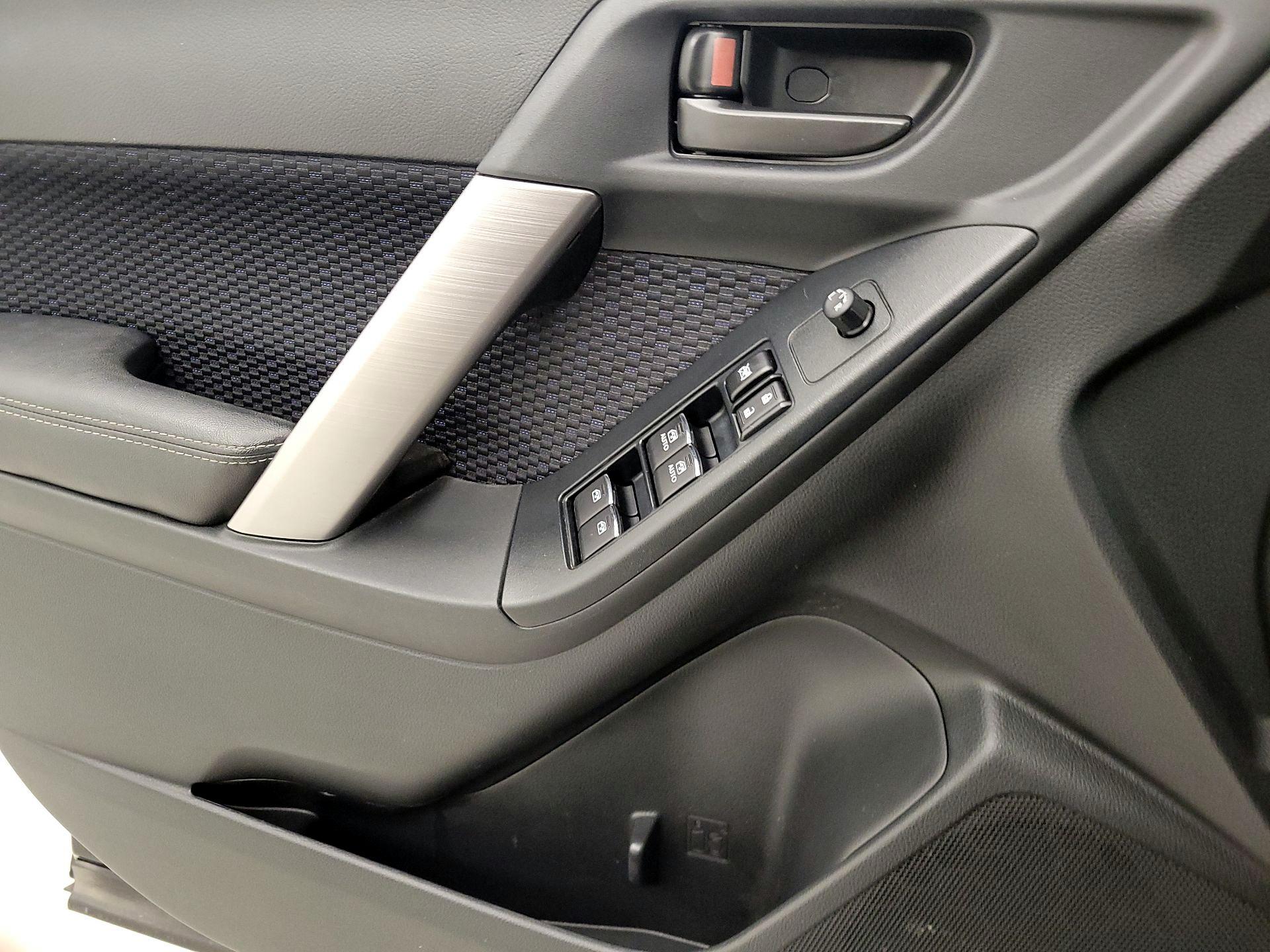 Thumbnail: 2017 Subaru Forester - 12