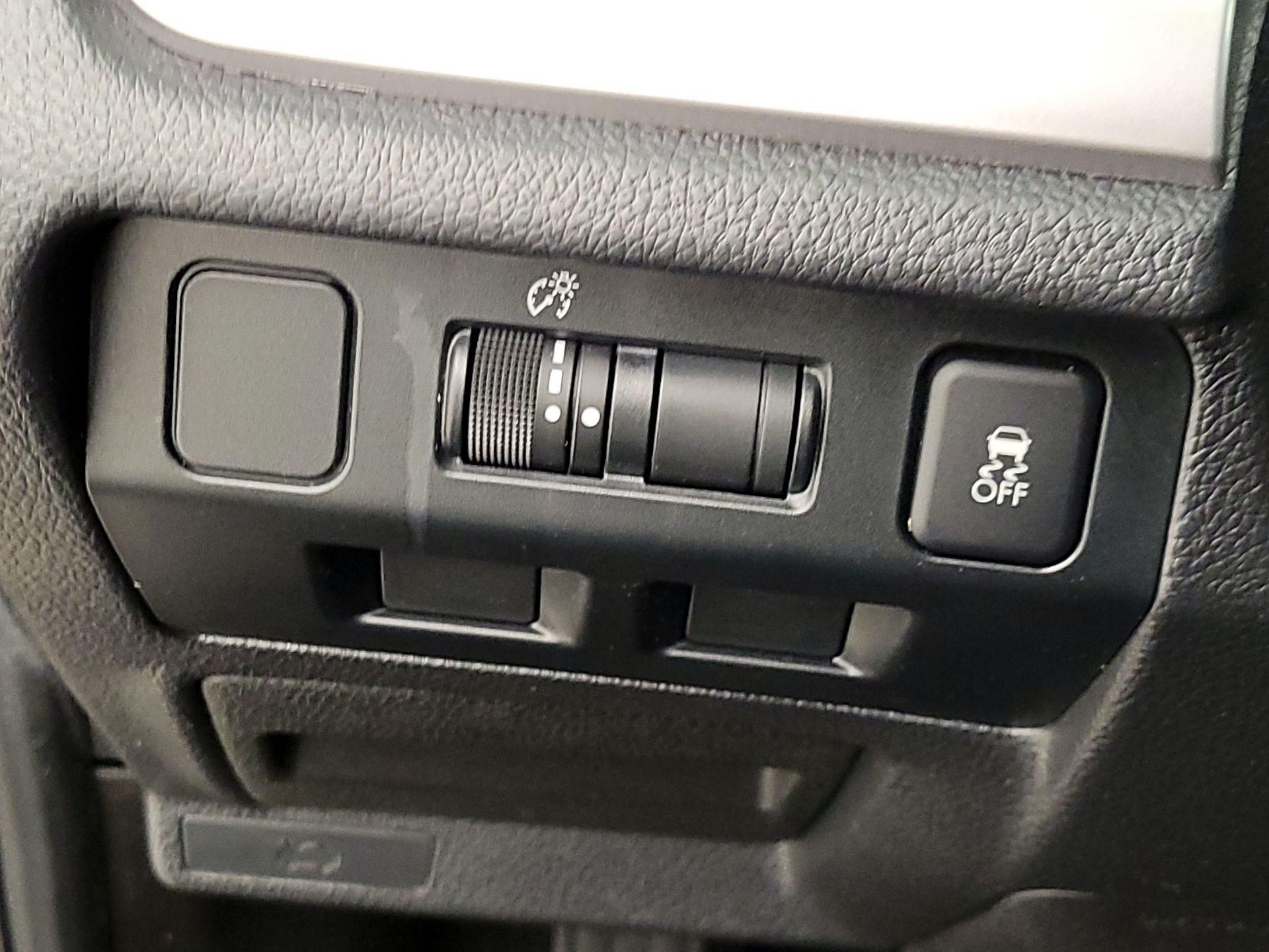 Thumbnail: 2017 Subaru Forester - 13