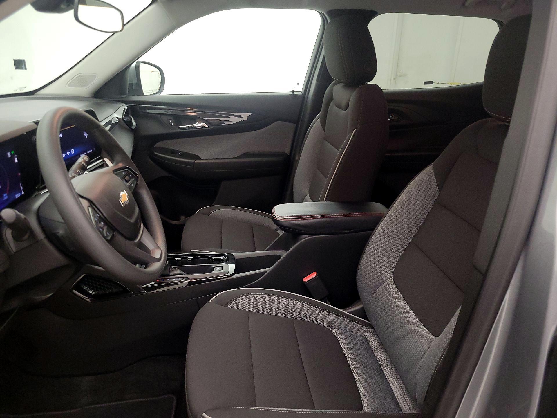 Thumbnail: 2025 Chevrolet TrailBlazer - 11