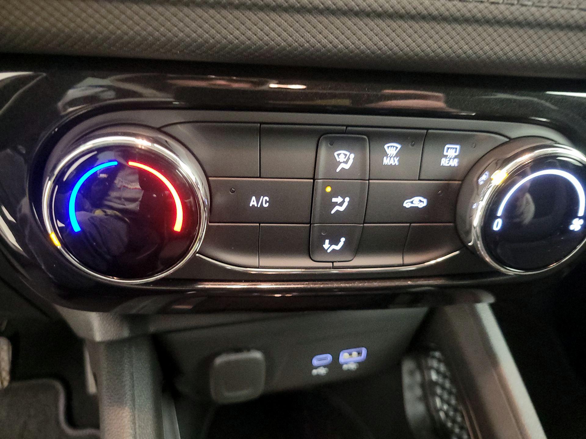 Thumbnail: 2025 Chevrolet TrailBlazer - 16