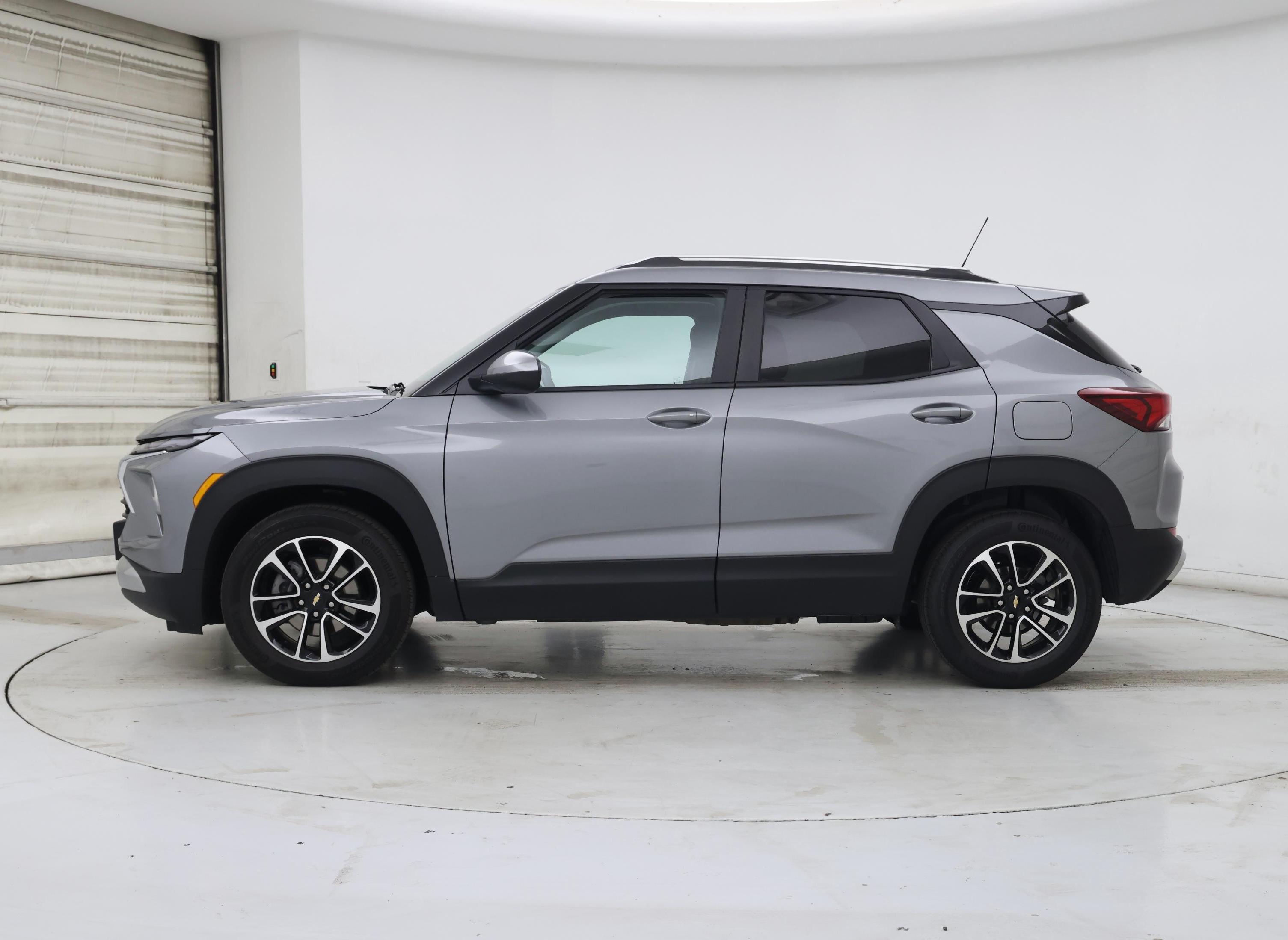 Thumbnail: 2025 Chevrolet TrailBlazer - 3