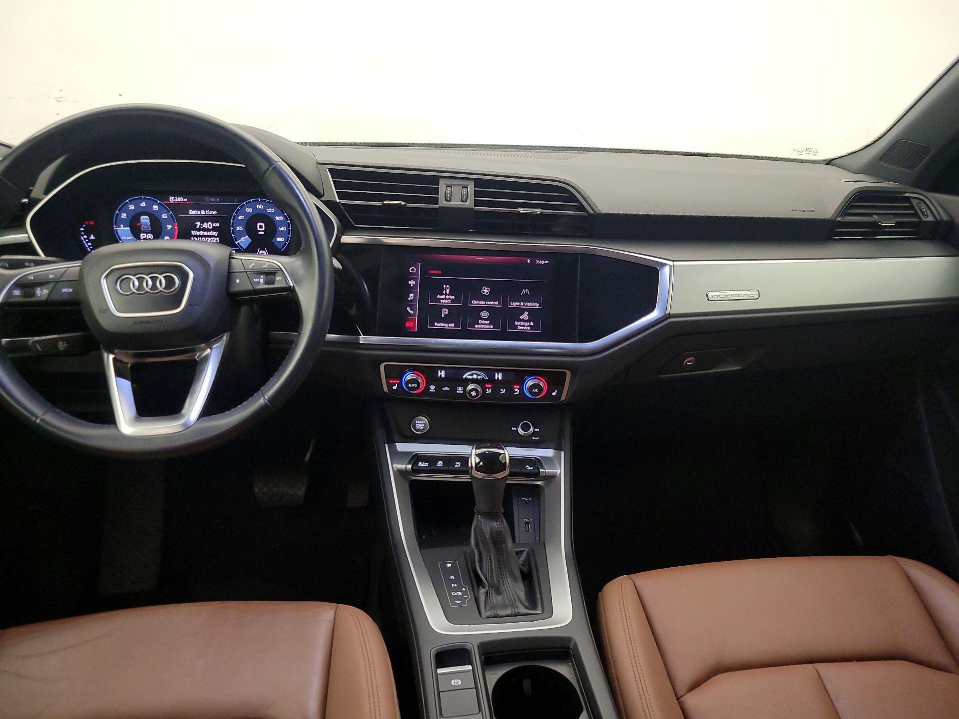 Thumbnail: 2020 Audi Q3 - 9