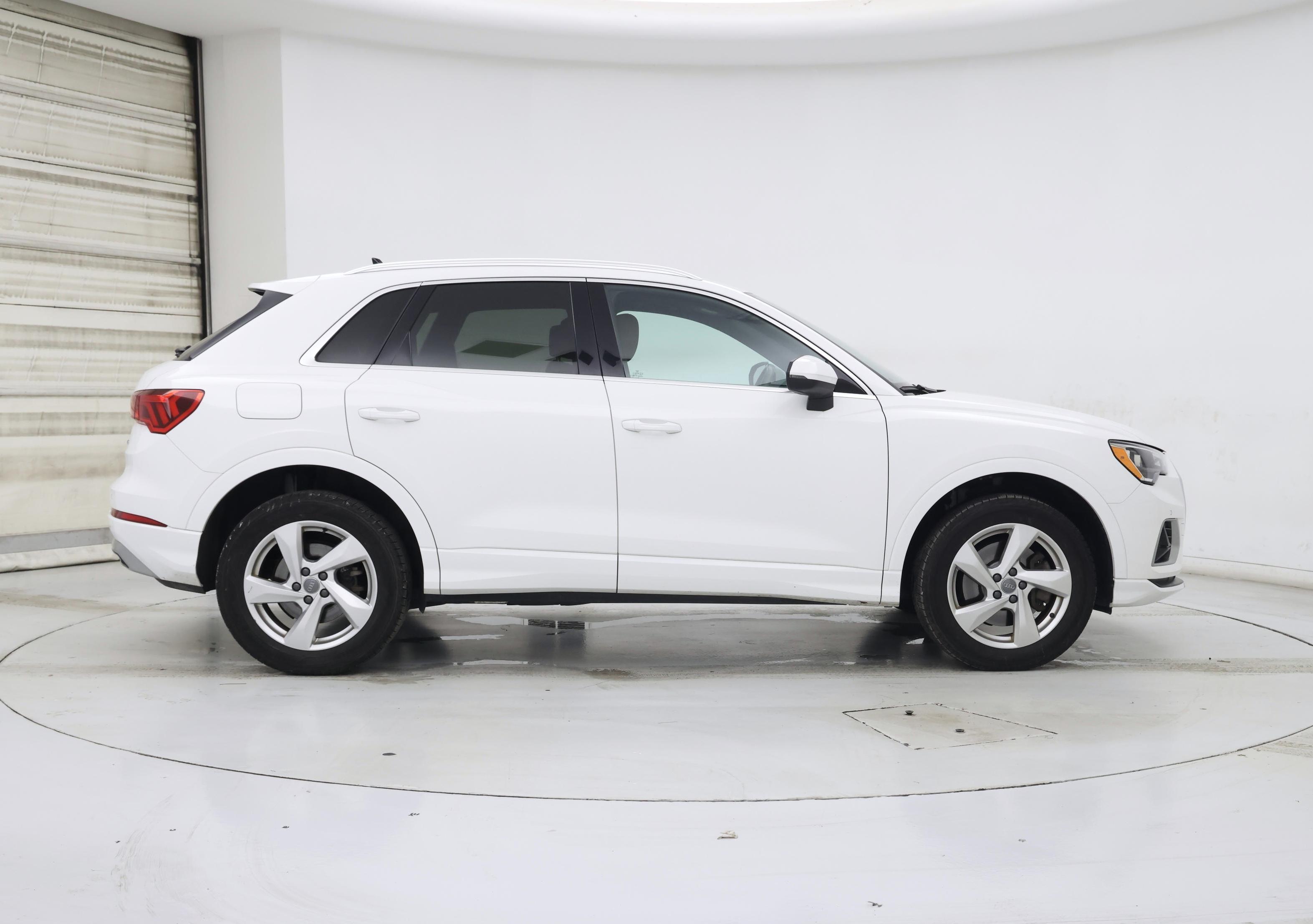 Thumbnail: 2020 Audi Q3 - 7