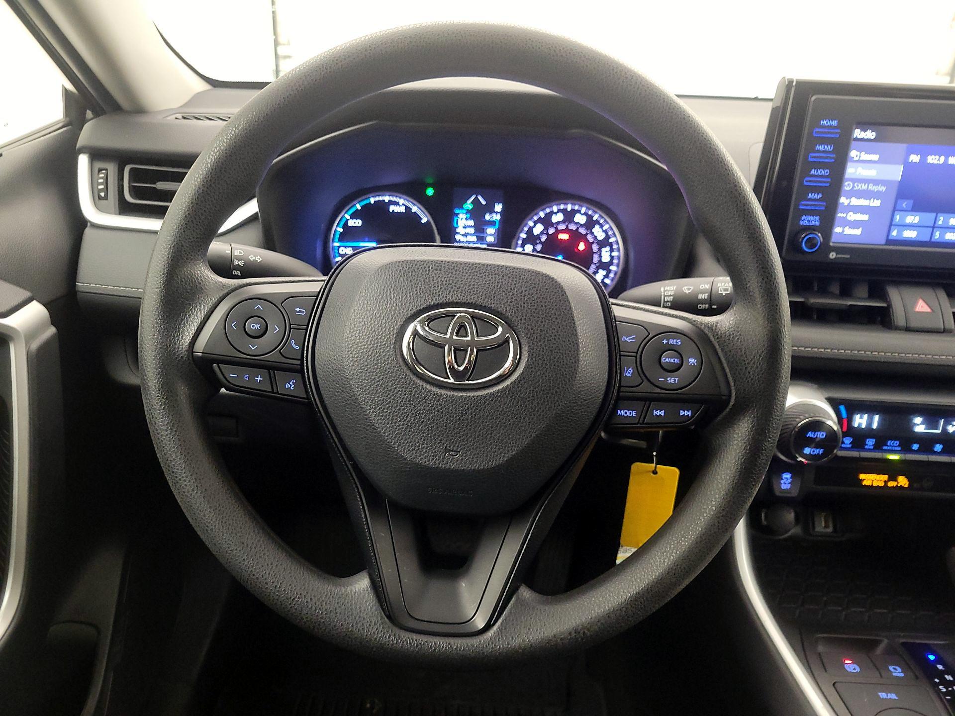 Thumbnail: 2021 Toyota RAV4 - 10