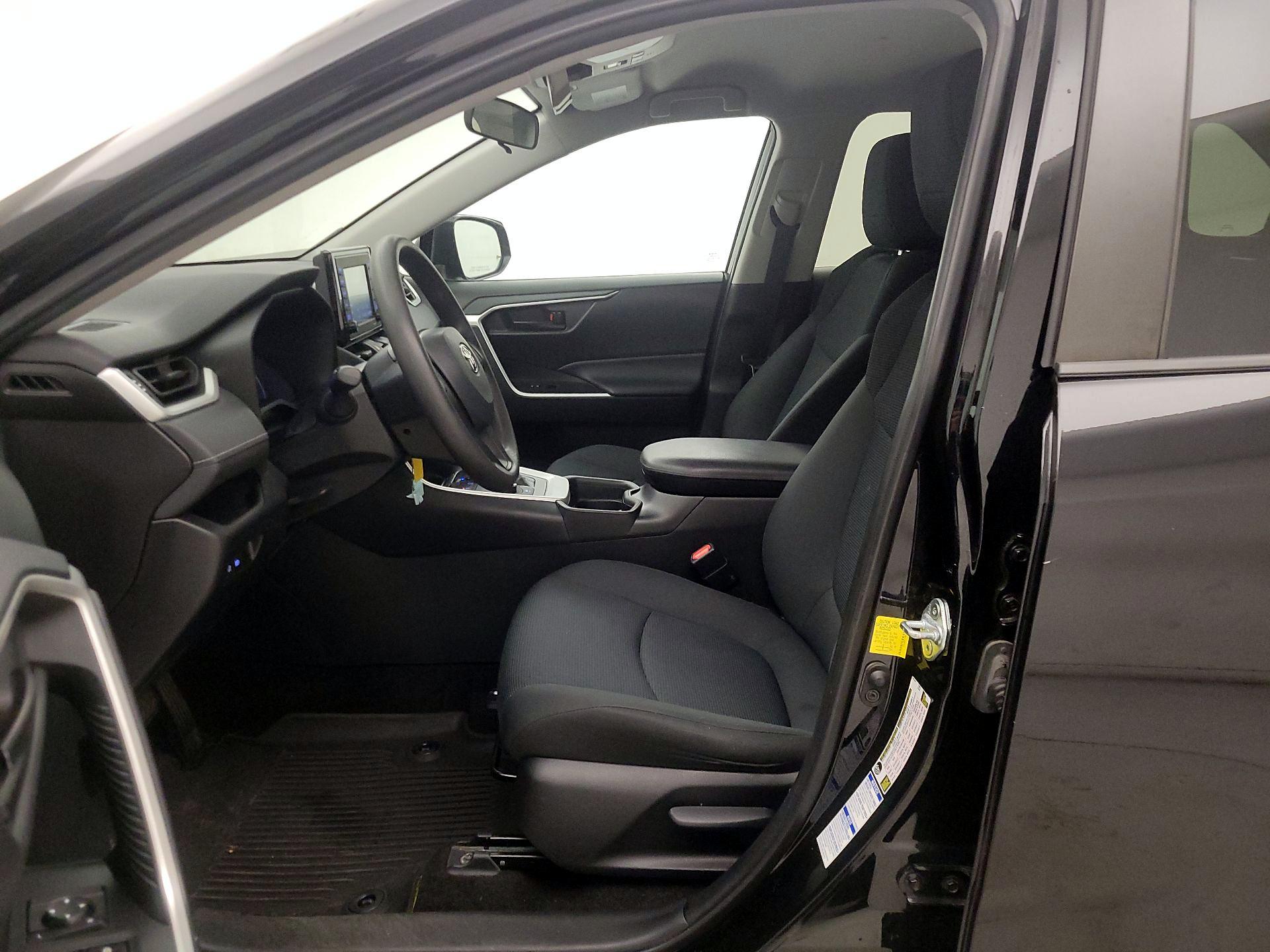 Thumbnail: 2021 Toyota RAV4 - 11