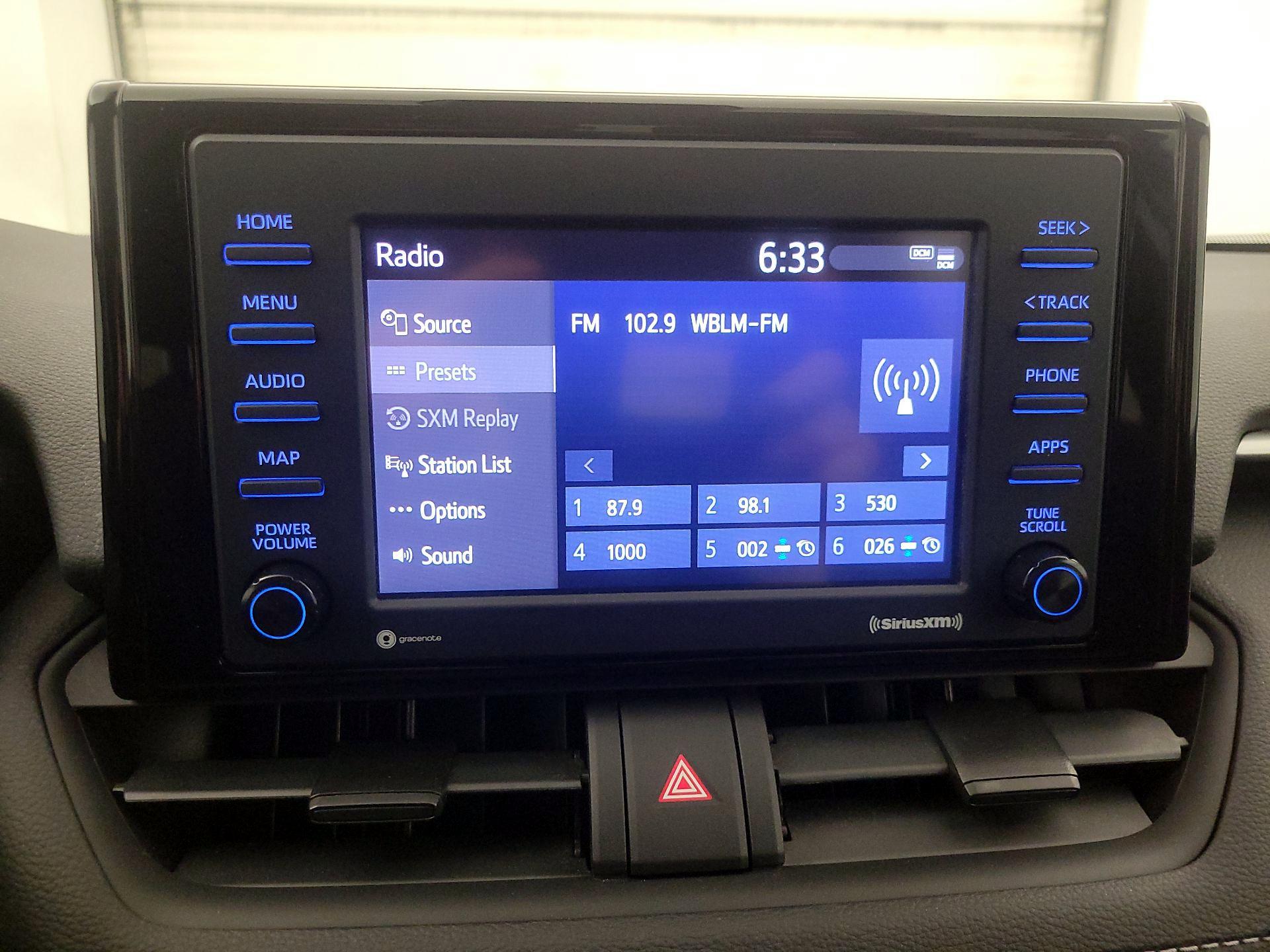 Thumbnail: 2021 Toyota RAV4 - 15