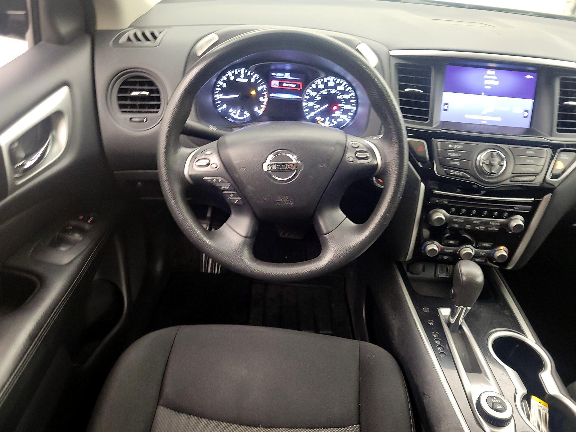 Thumbnail: 2020 Nissan Pathfinder - 10