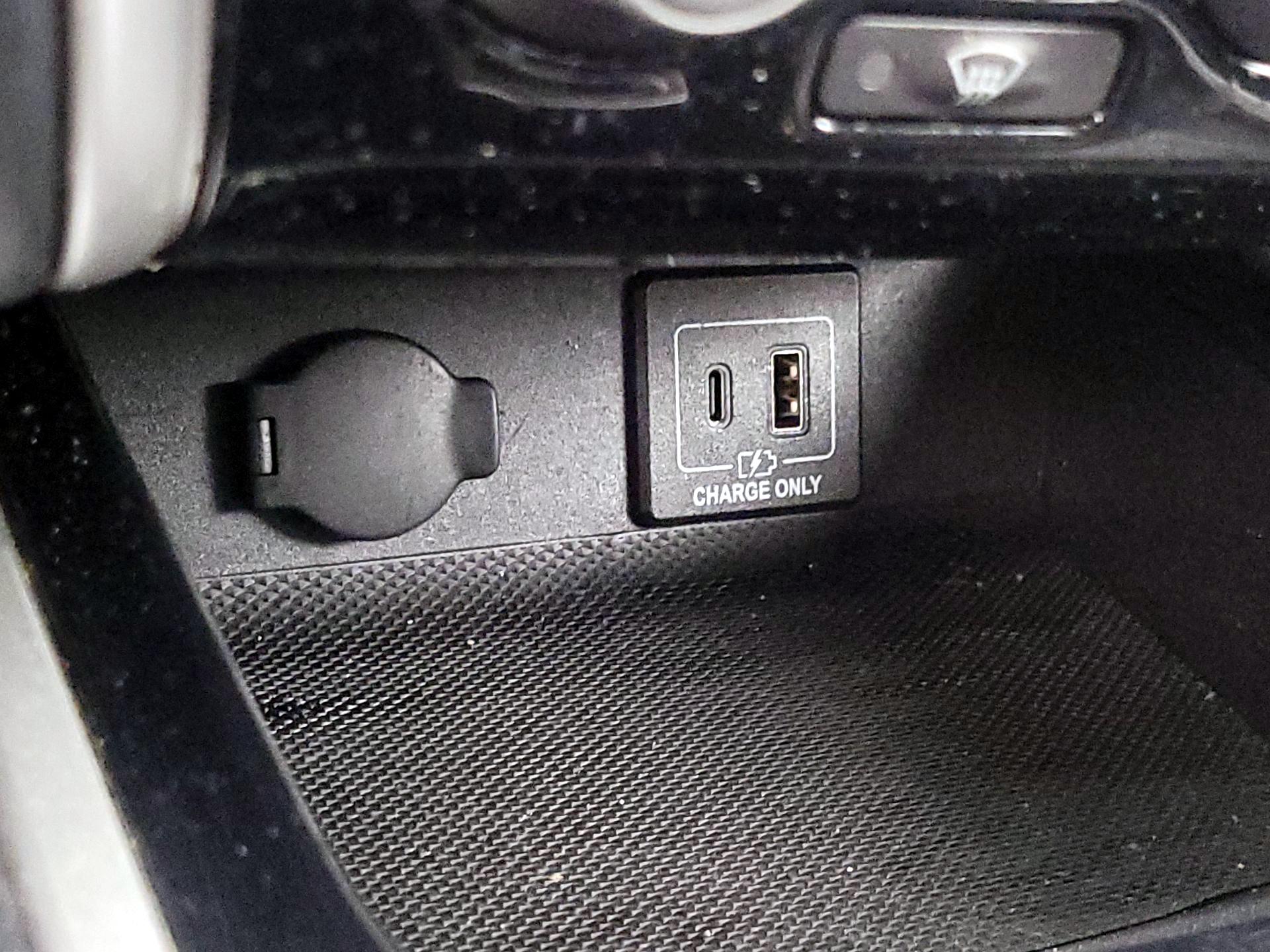 Thumbnail: 2020 Nissan Pathfinder - 18