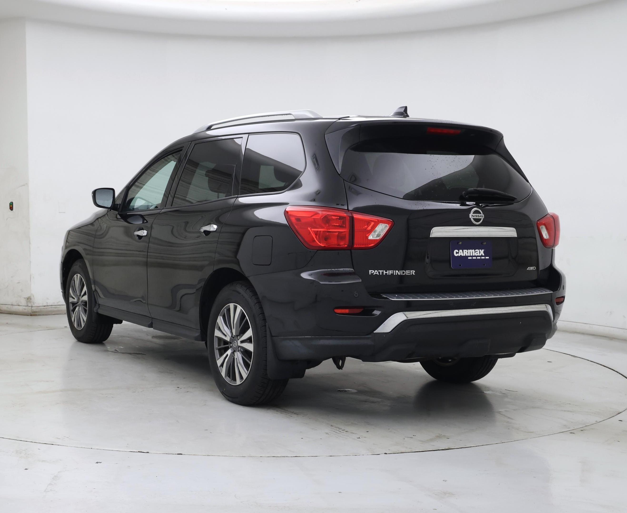 Thumbnail: 2020 Nissan Pathfinder - 2