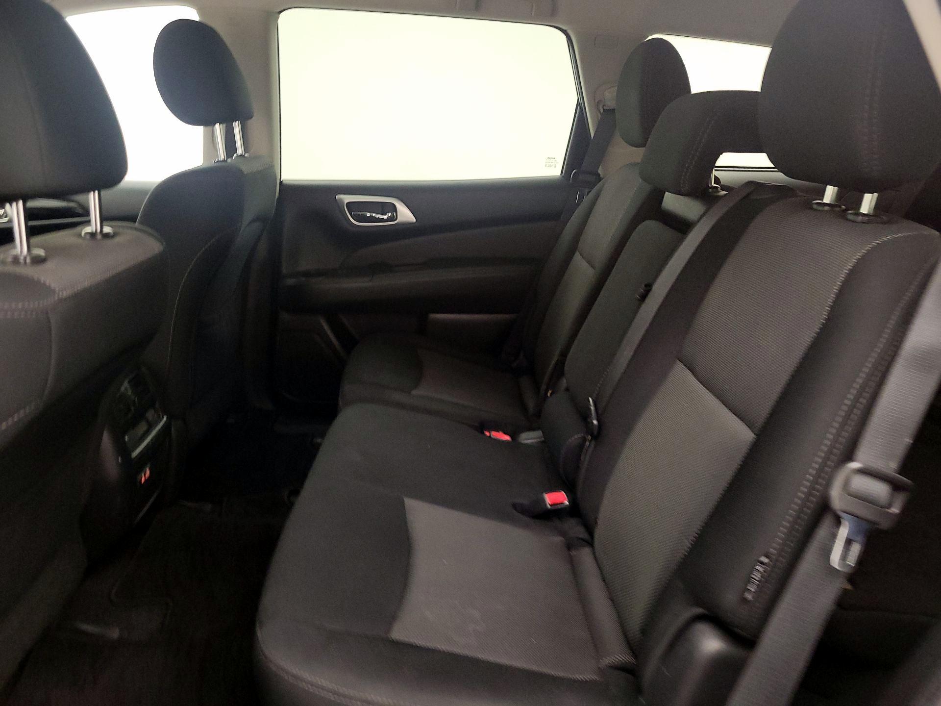 Thumbnail: 2020 Nissan Pathfinder - 19