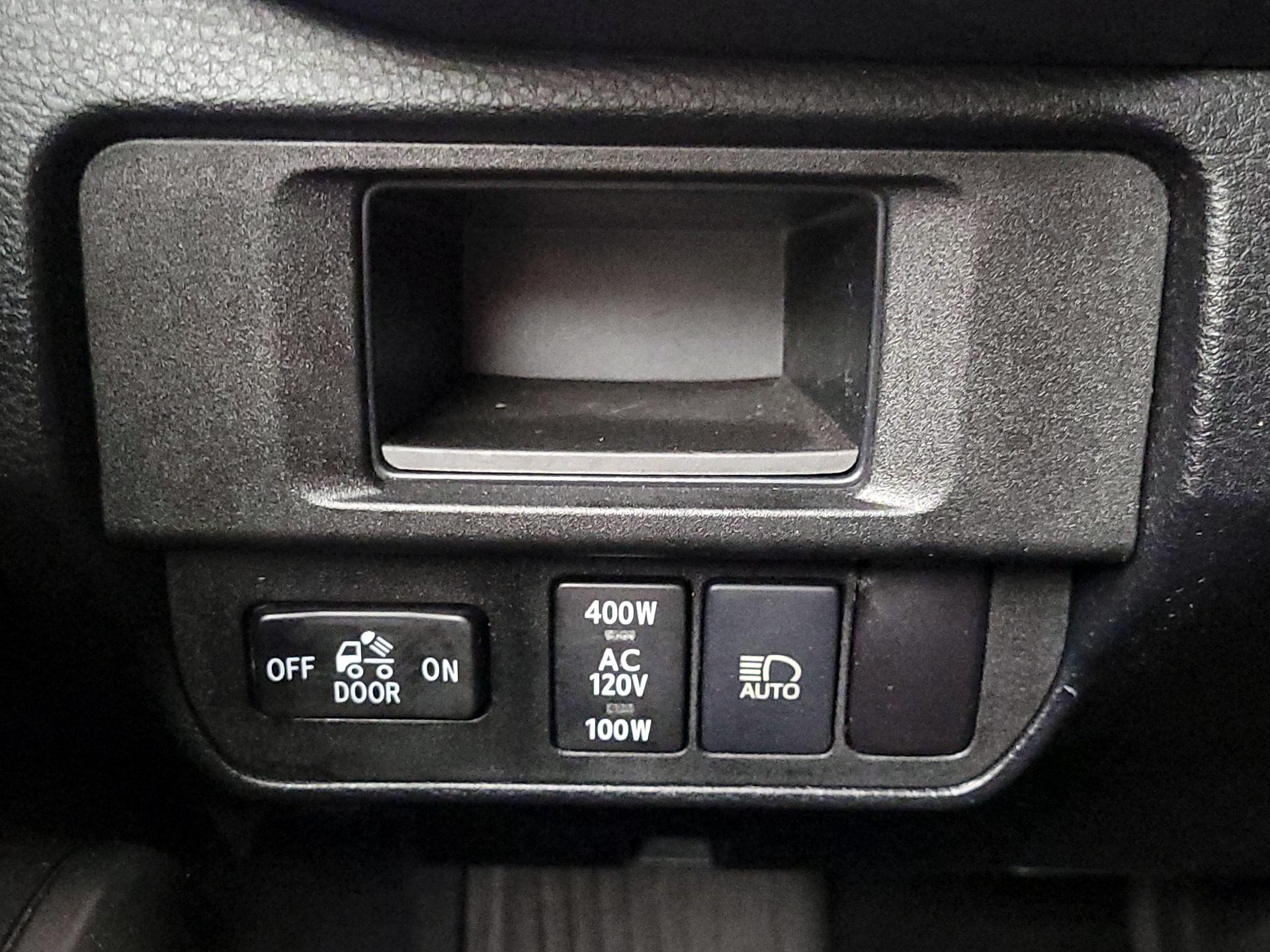 Thumbnail: 2019 Toyota Tacoma - 13