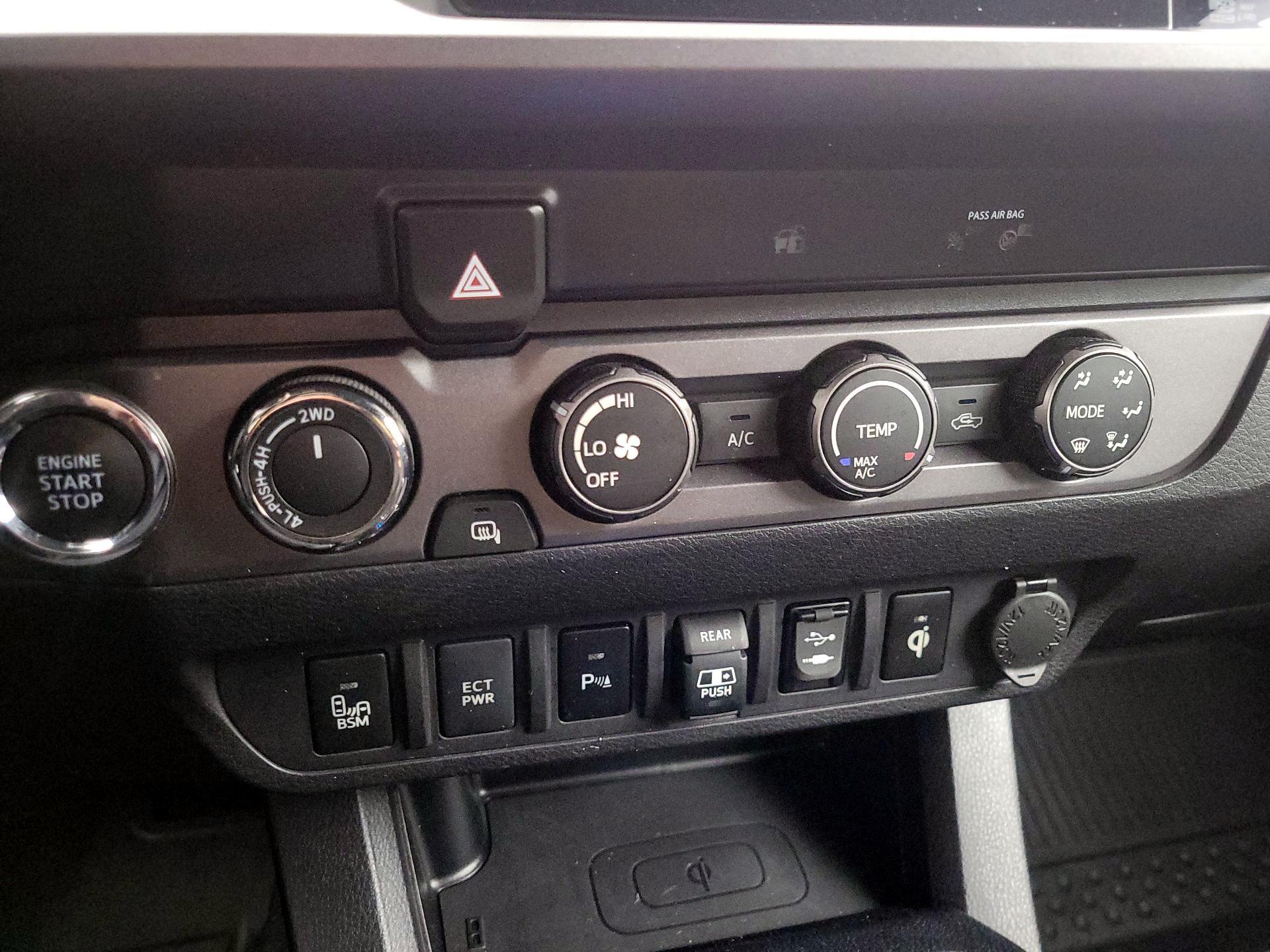 Thumbnail: 2019 Toyota Tacoma - 16