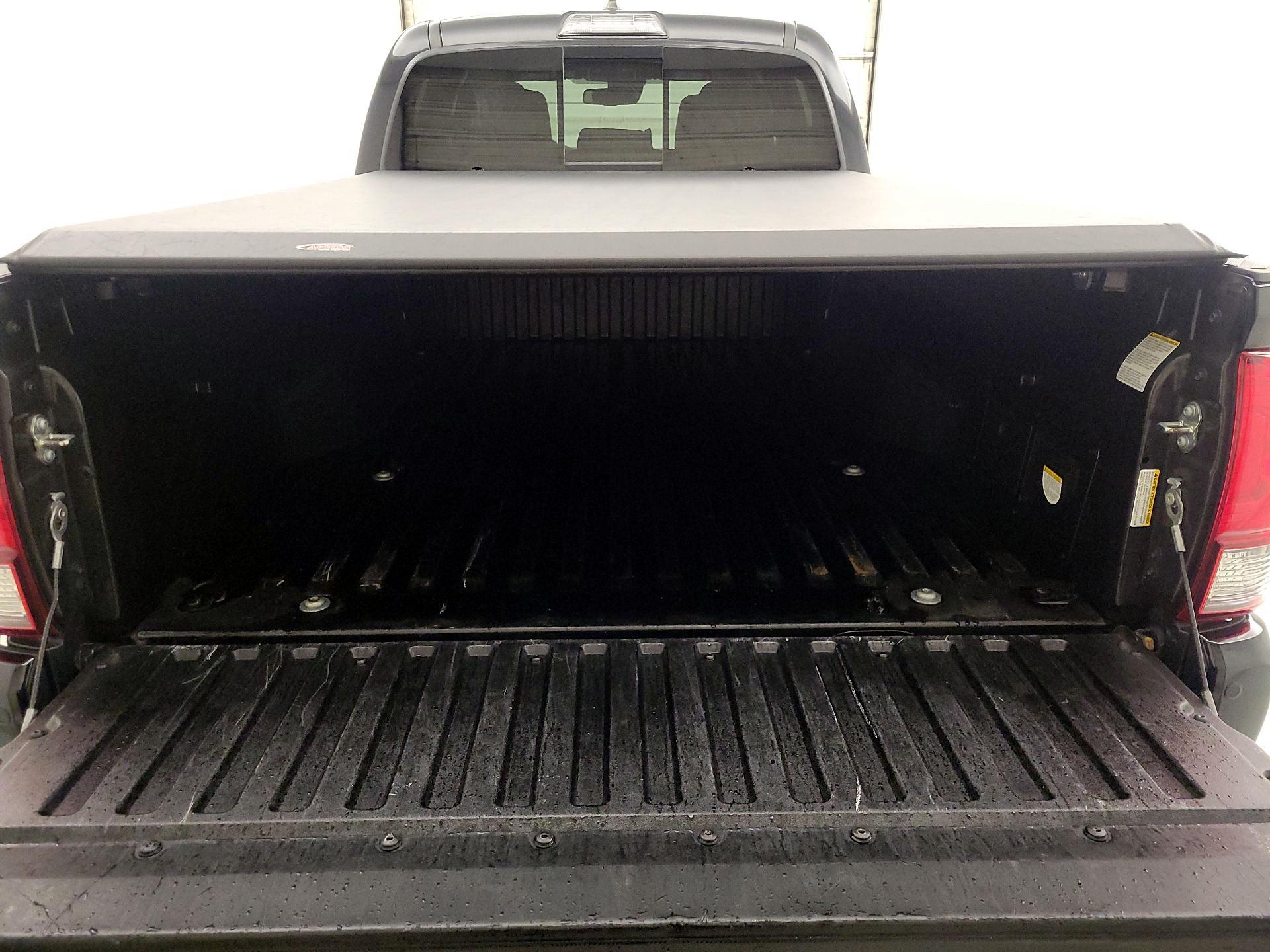 Thumbnail: 2019 Toyota Tacoma - 20