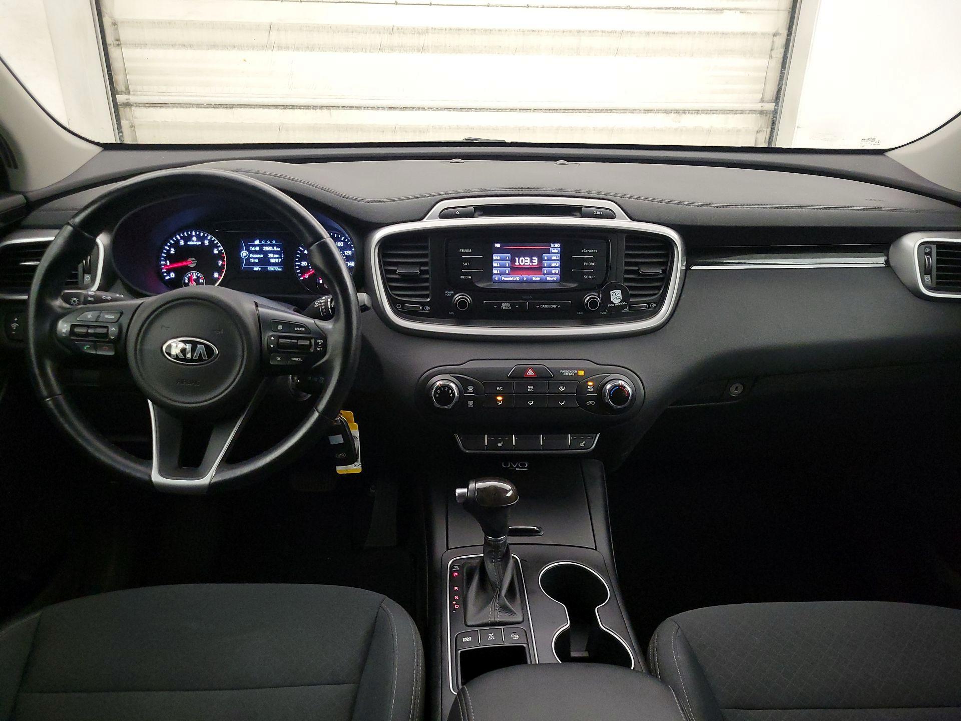 Thumbnail: 2016 Kia Sorento - 9