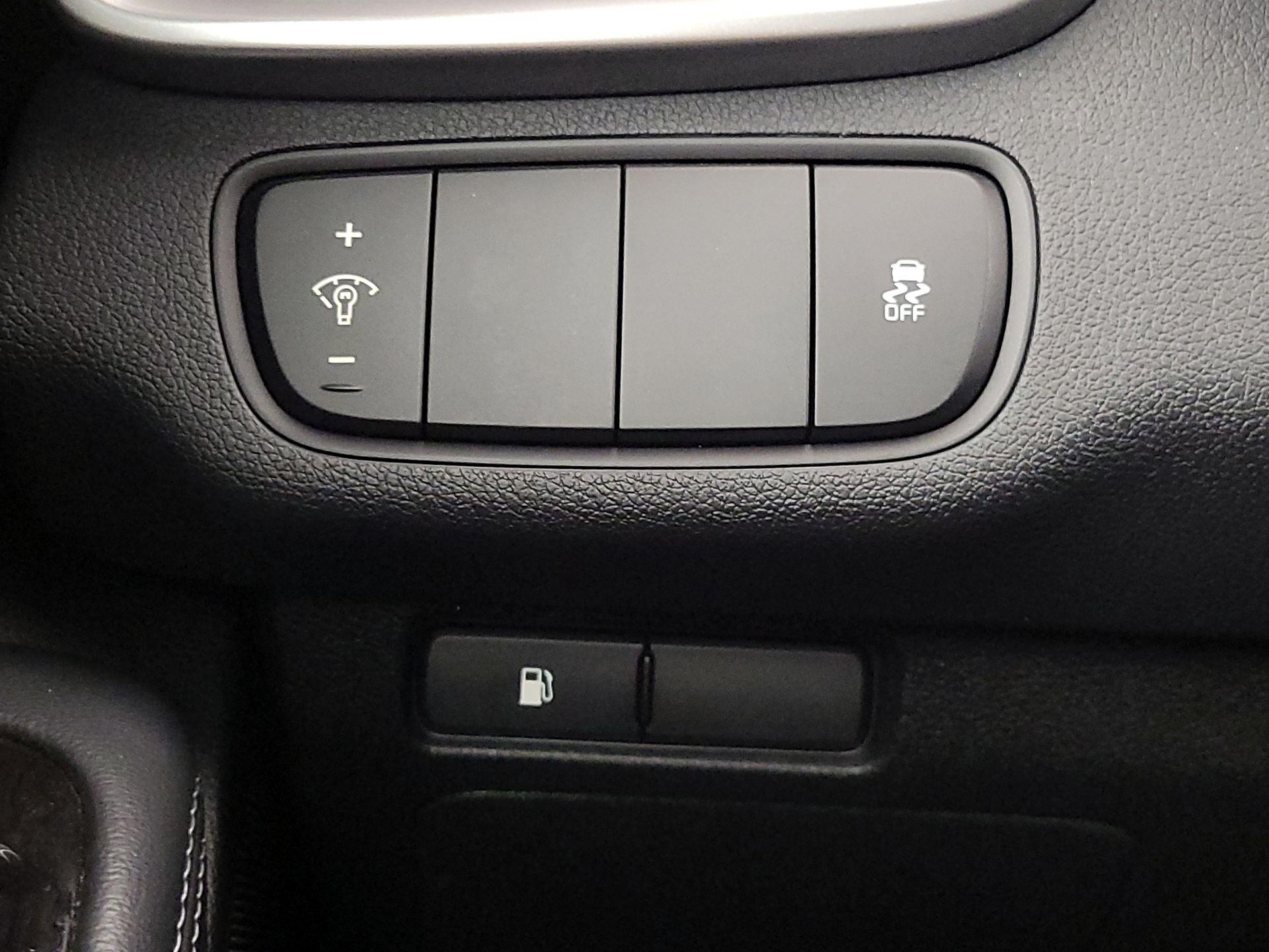 Thumbnail: 2016 Kia Sorento - 13